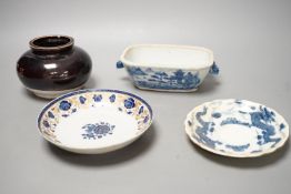 A group of 18th century and later Chinese ceramics (4)