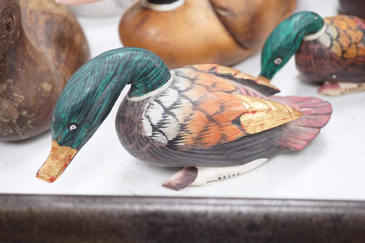 Nine carved wood decoy ducks - Image 2 of 7