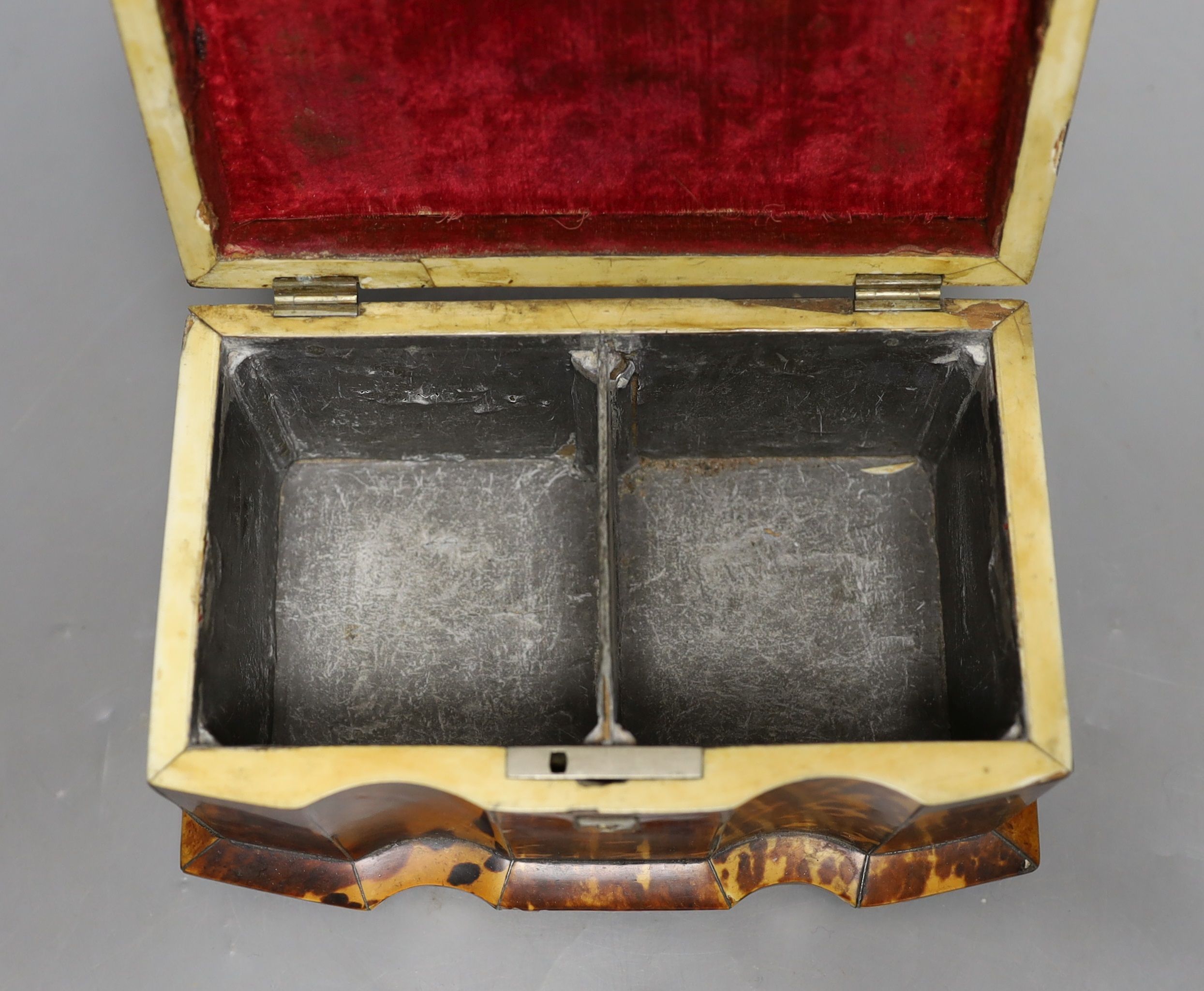 A 19th century tortoiseshell veneered tea caddy, ivory veneered edging, 20cms wide Ivory - Image 6 of 6