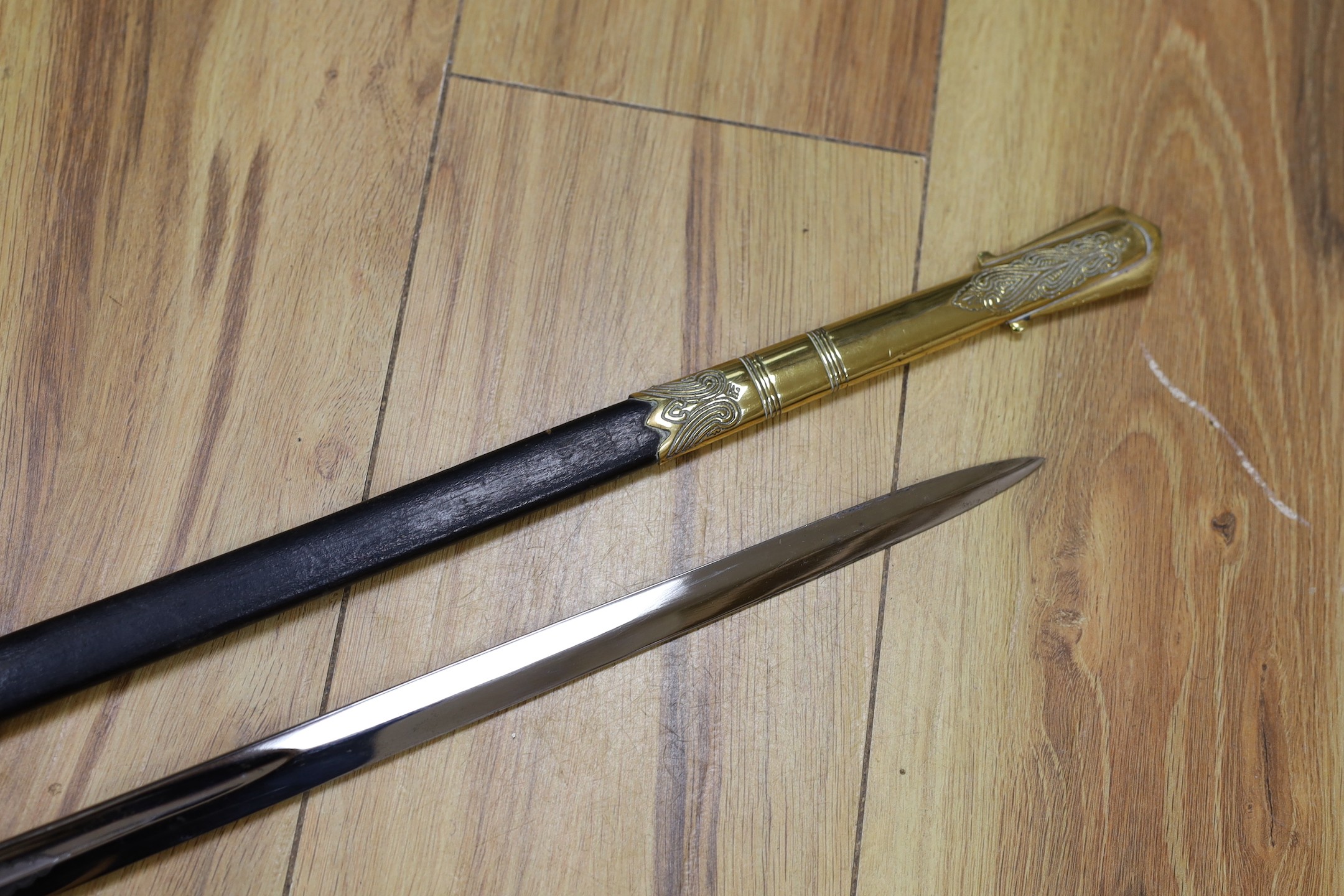 A QEII Naval officer's dress sword and scabbard - Image 6 of 9