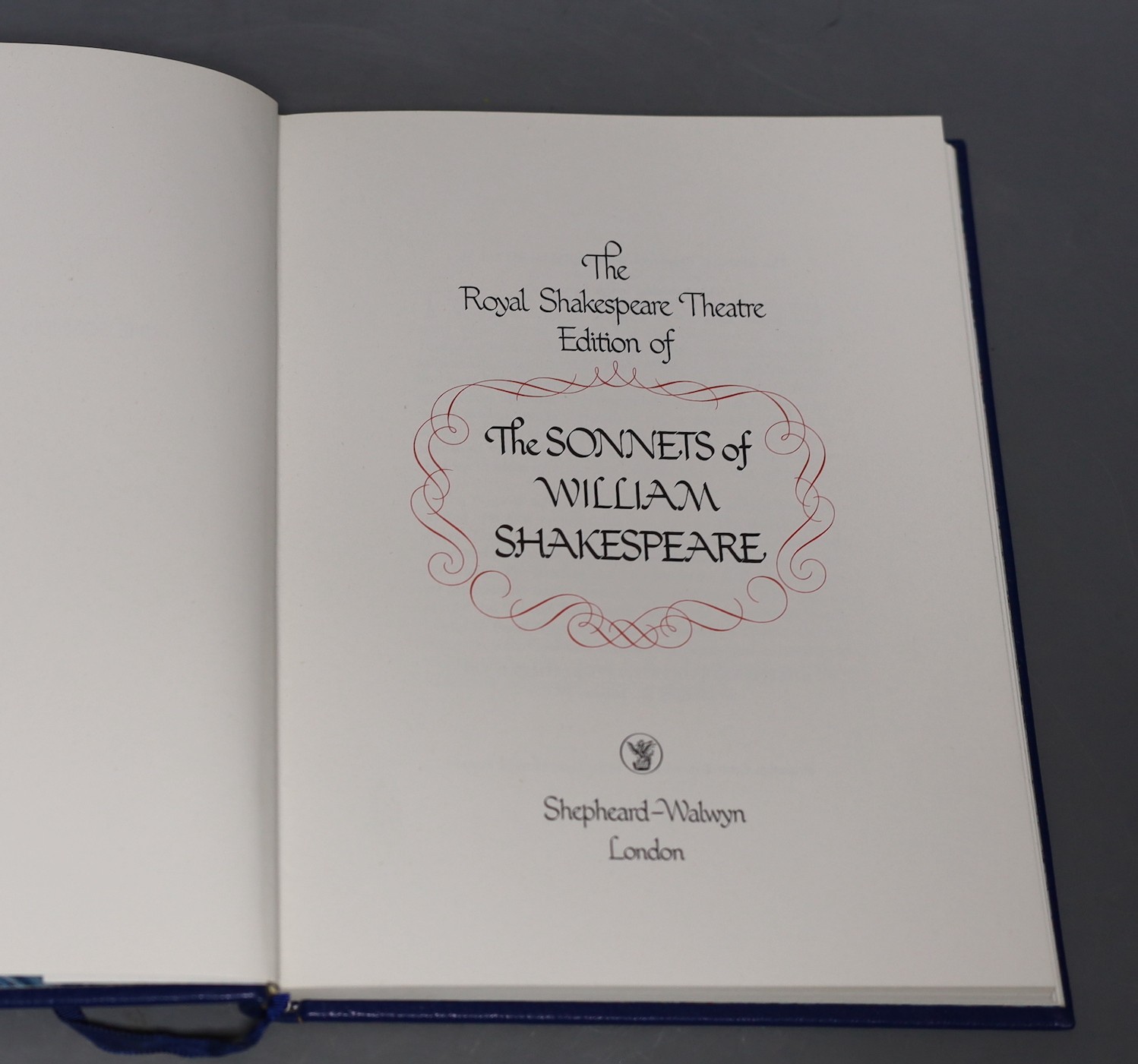 ° ° Shakespeare, William - The Royal Shakespeare Theatre Edition of The Sonnets of William - Image 2 of 2