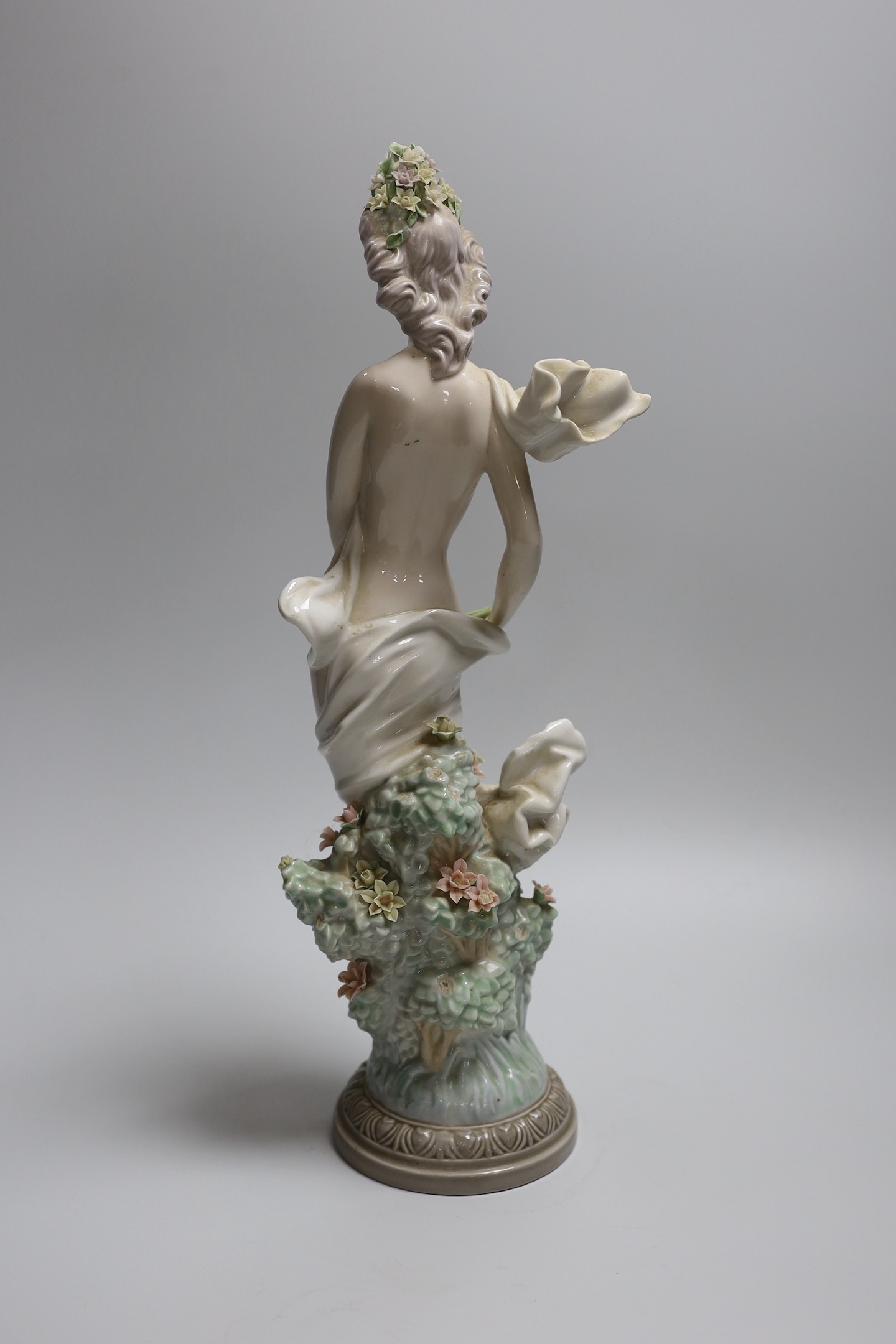 A Lladro figure of a maiden, decorators signature on base, No 40141 cms. - Image 2 of 3