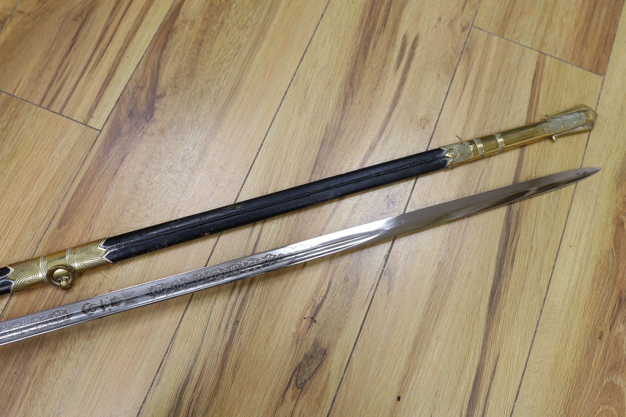 A QEII Naval officer's dress sword and scabbard - Image 9 of 9