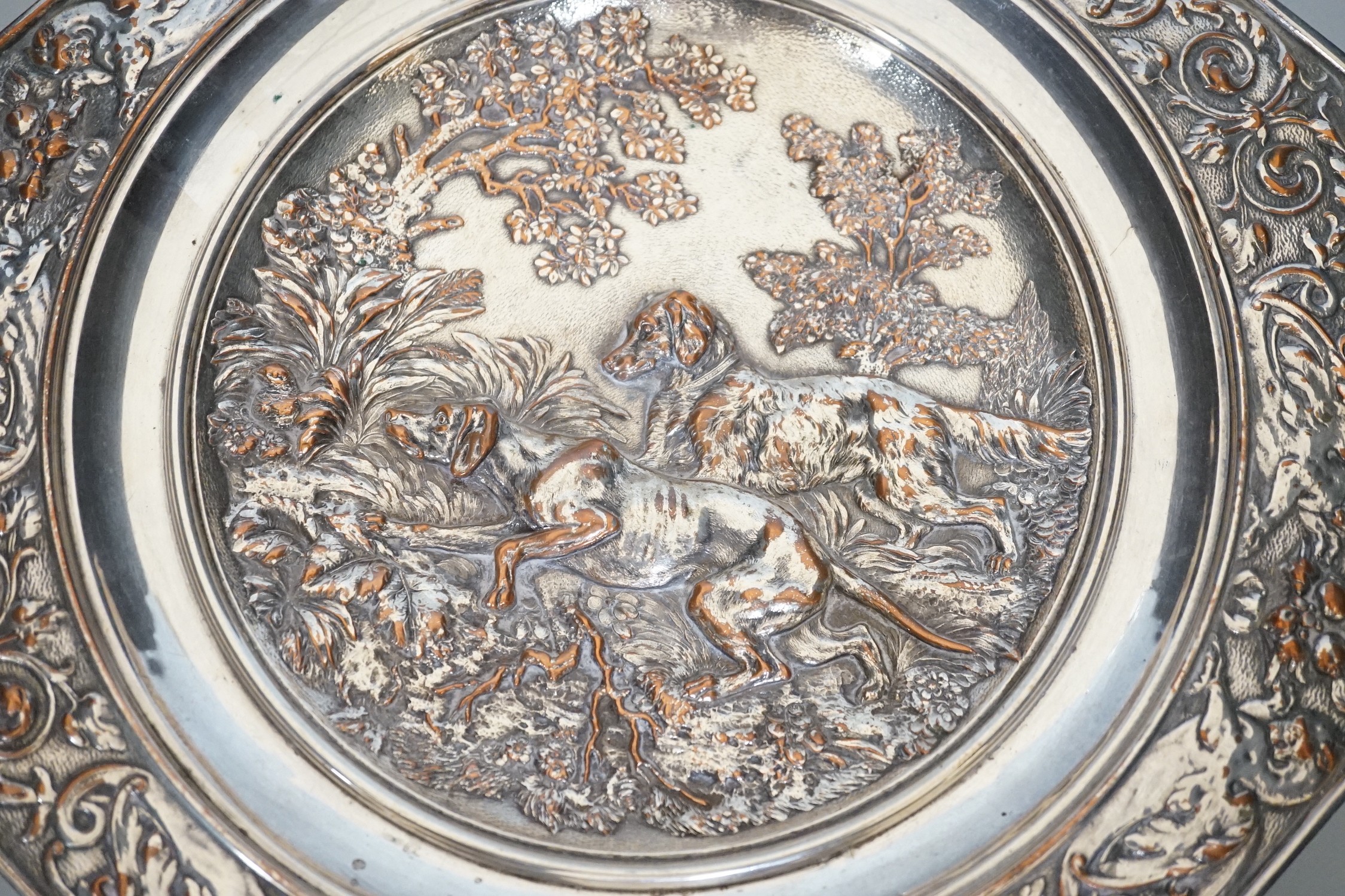 An early 20th century Elkington type silver plated tazza embossed with hunting dogs, 29cm - Image 3 of 6