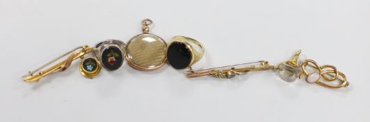 A Victorian yellow metal mounted rock crystal fob seal, 21mm, two yellow metal bar brooches