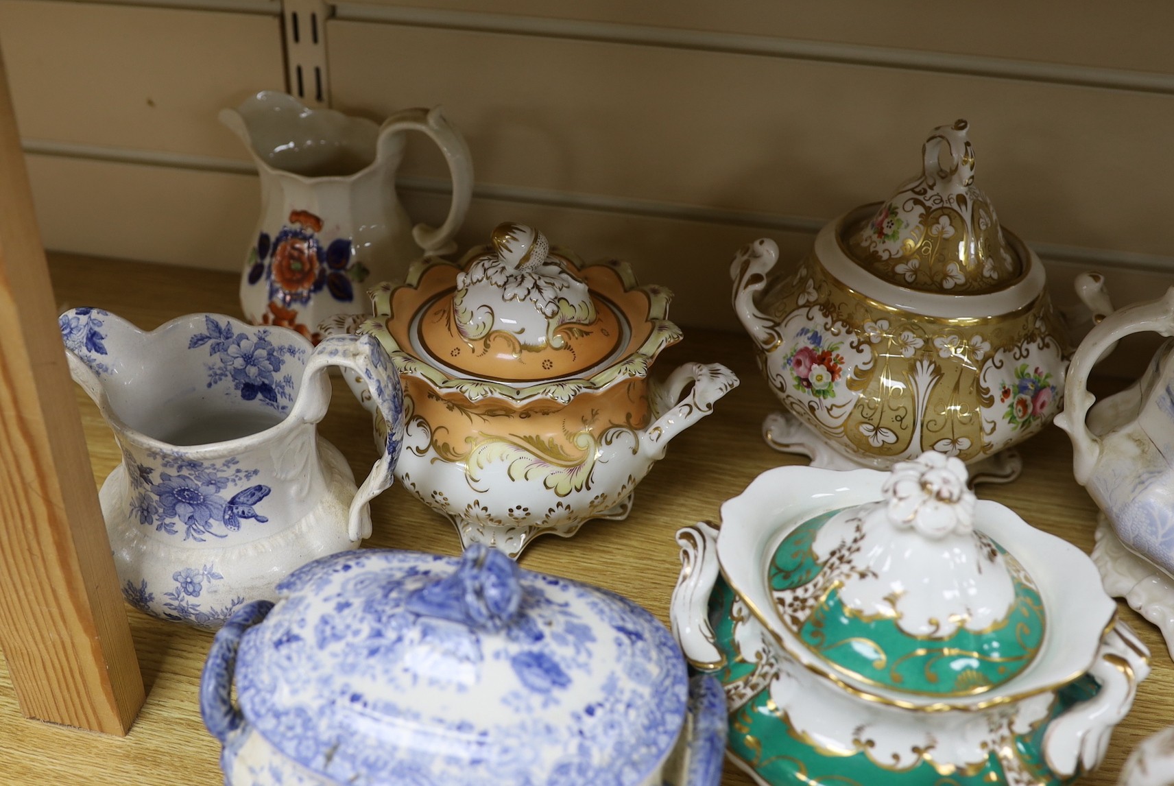 A collection of Victorian porcelain and pottery sucriers and jugs - Image 2 of 5