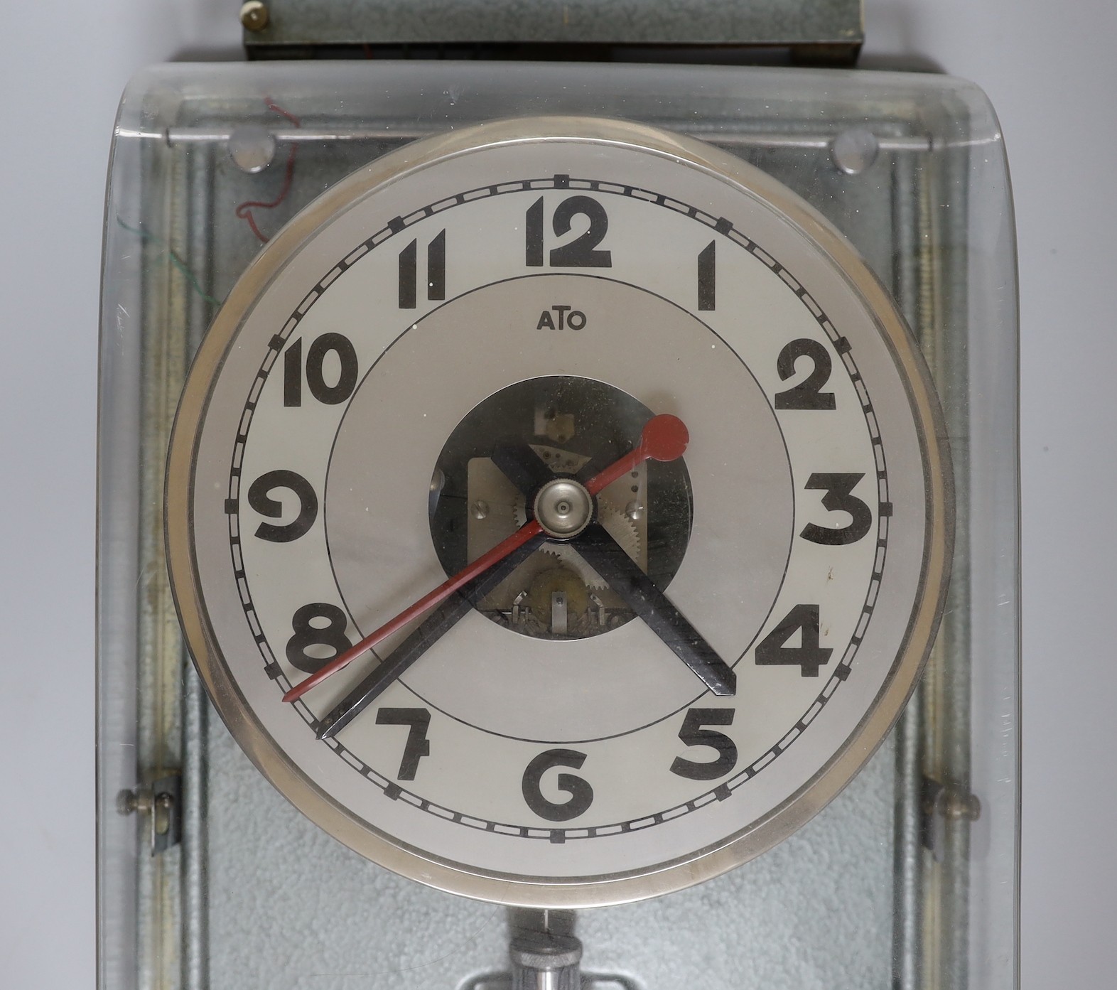 A vintage electric ATO wall clock - Image 2 of 2