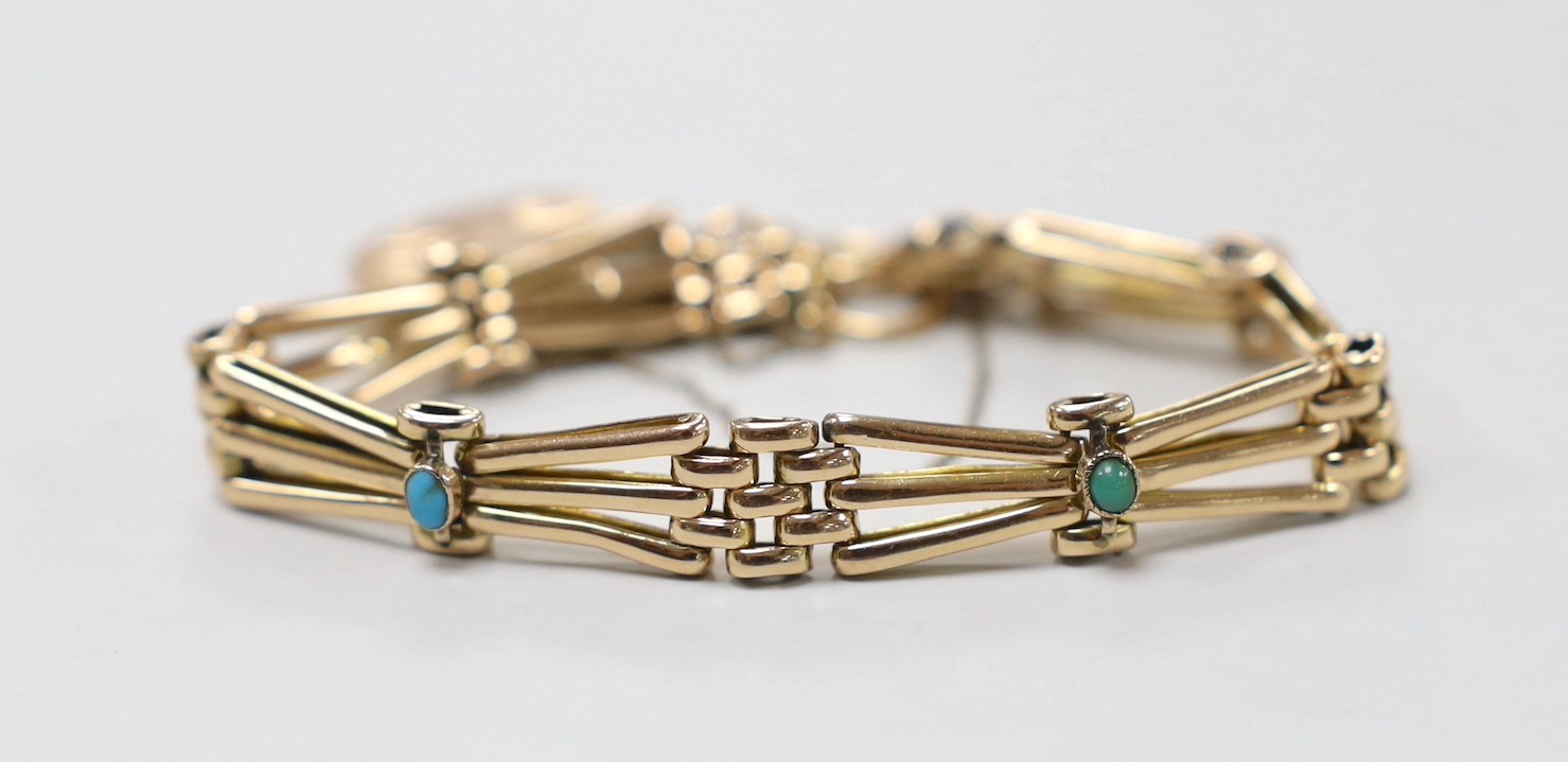 An Edwardian 9ct and four stone shaped gate link bracelet, with heart shaped clasp, approx. 16.
