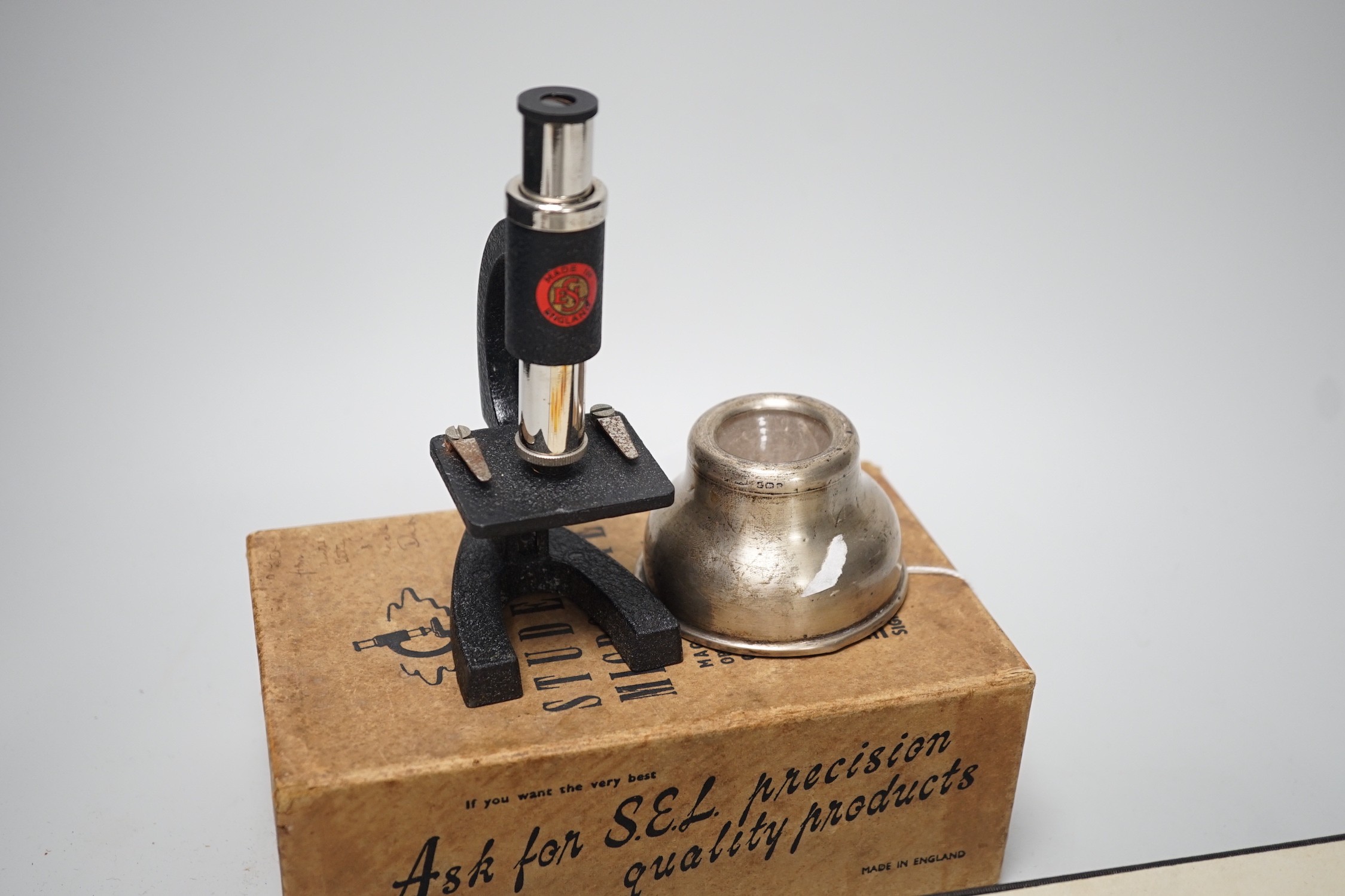A case of early 20th century microscopes slides and a student's microscope, a small silver inkwell - Image 5 of 5