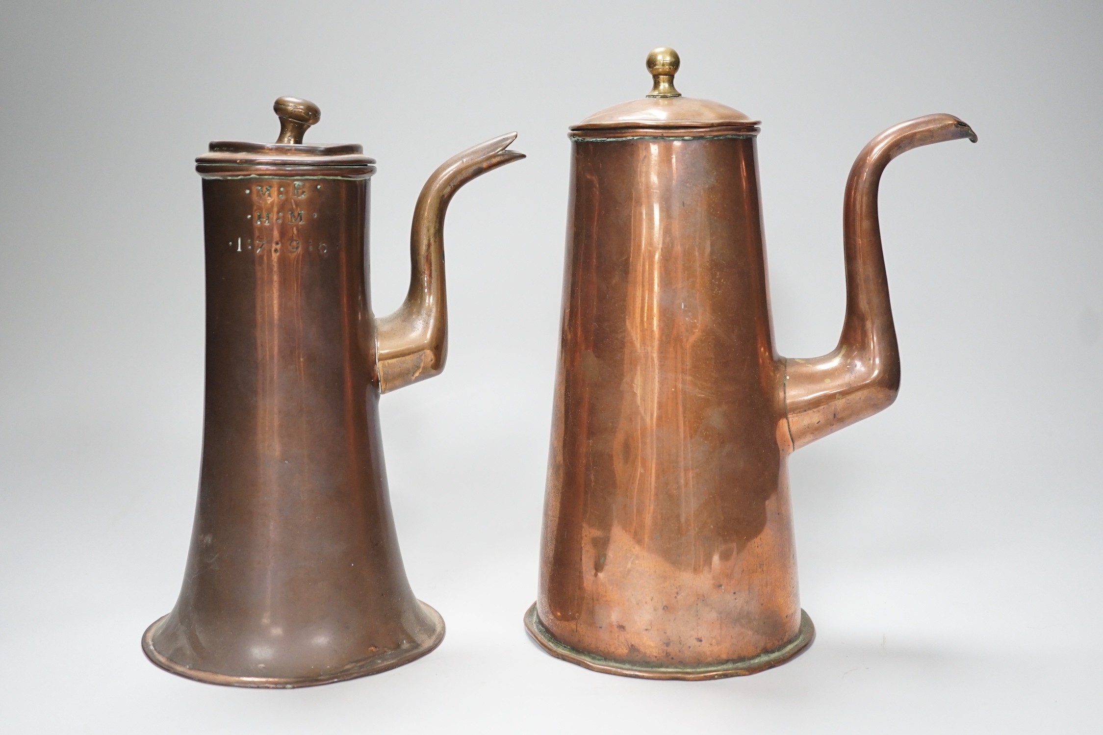 Two 18th century copper tavern coffee pots. Tallest 22.5cm - Image 4 of 5