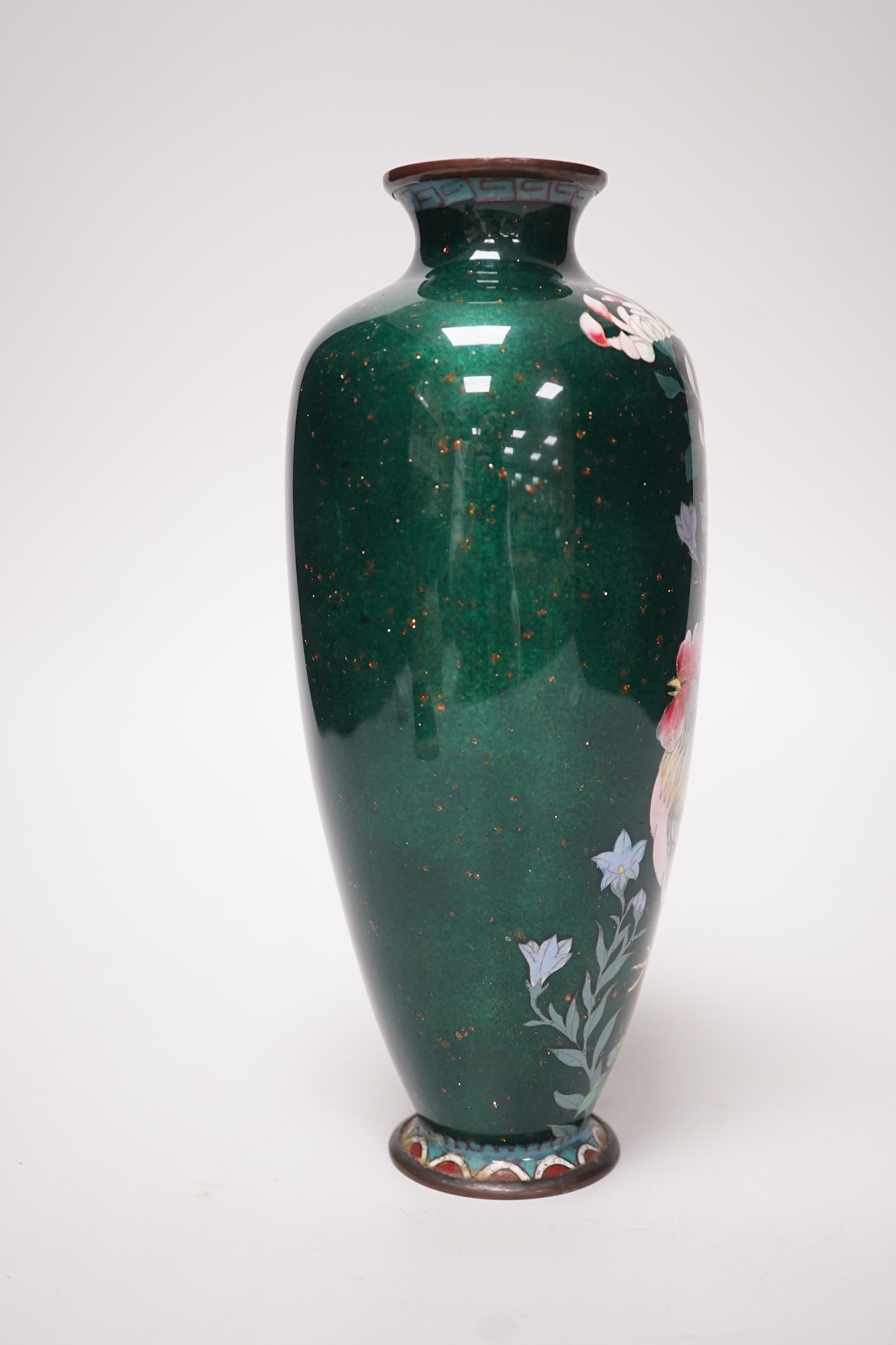 A Japanese cockerel cloisonné enamel vase. 24cm high - Image 4 of 5