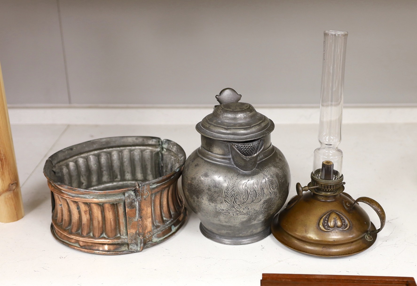 An unusual Victorian copper pie-mould, teak cased set of Bezique scorers, a brass link chain, - Image 5 of 5