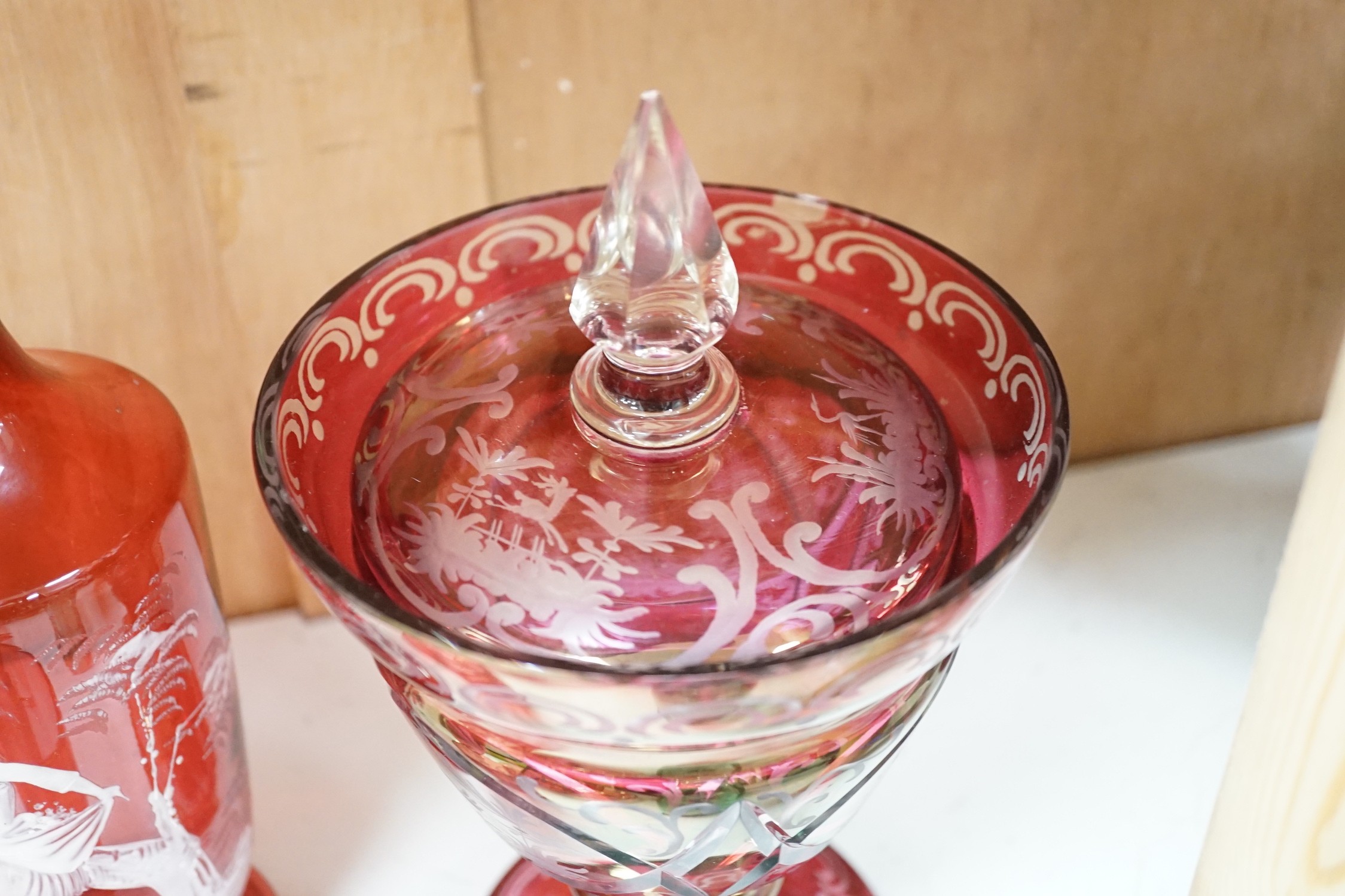 A collection of cranberry glass, a dump paperweight, another and a sweetmeat jar, tallest 28.5 cm - Image 6 of 10