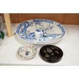 Japanese export wares, including a charger and a lacquer cased hors d’oeuvres set (5), charger 45cms