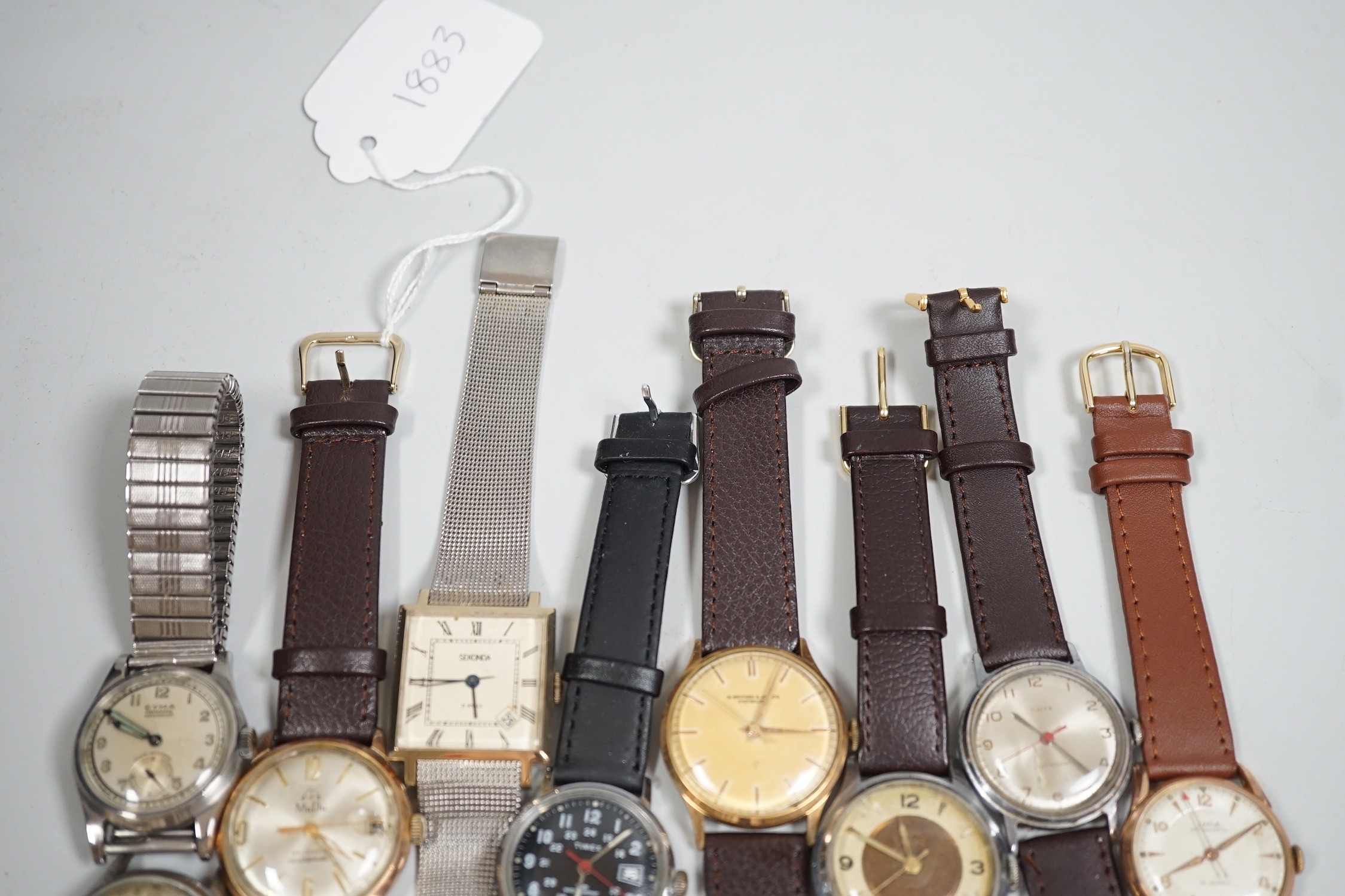 A collection of twelve assorted mainly gentleman's wrist watches, including Cyma, Sekonda and - Image 6 of 7