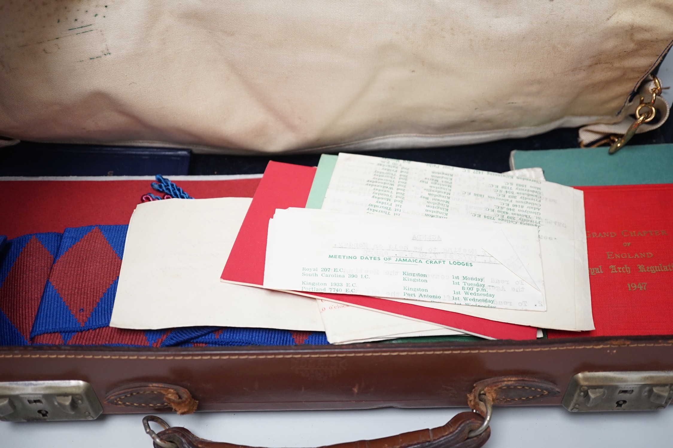 Various Masonic wares in a leather case - Image 3 of 6