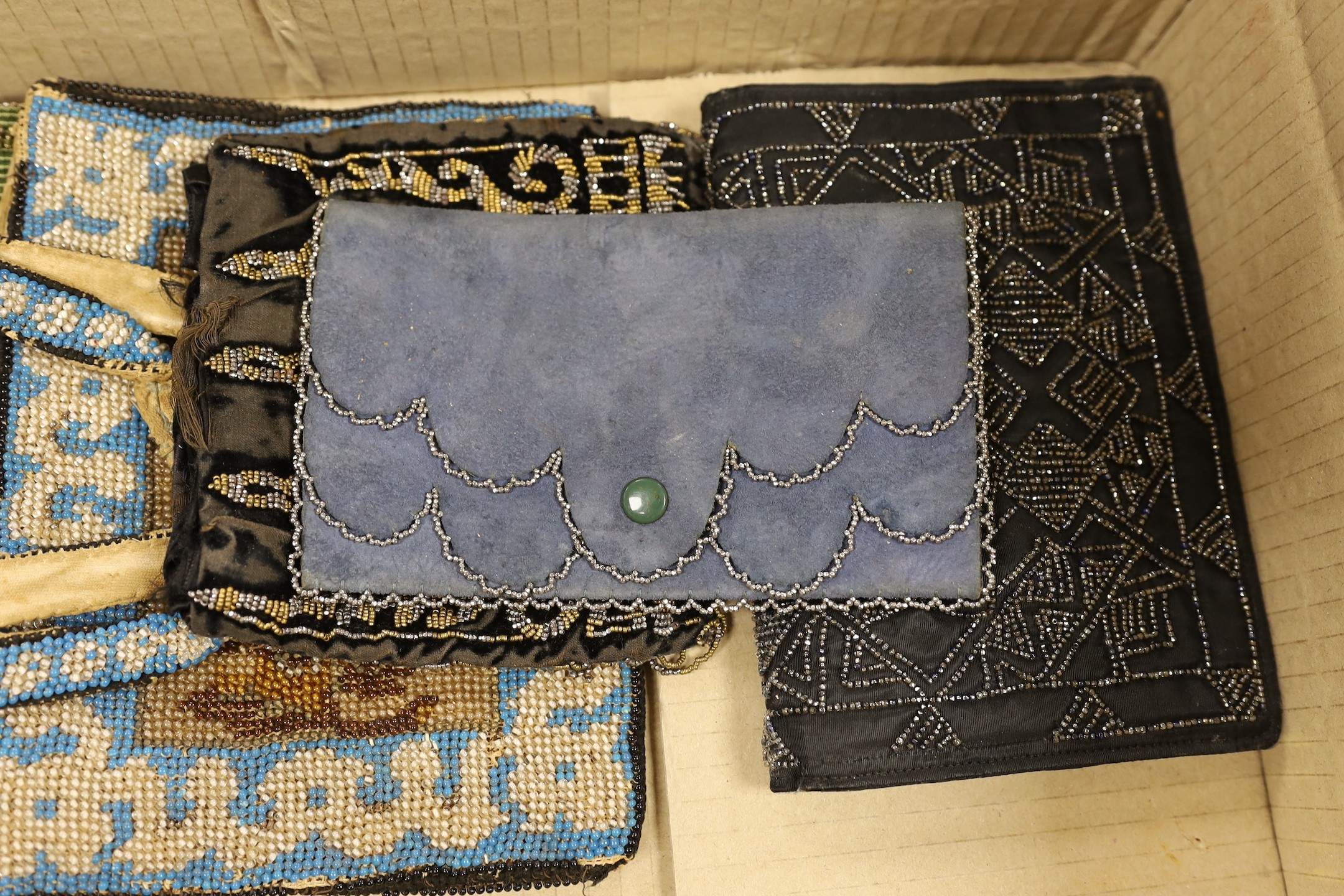 A collection nine 19th and 20th century beaded and petite point bags - Image 4 of 6