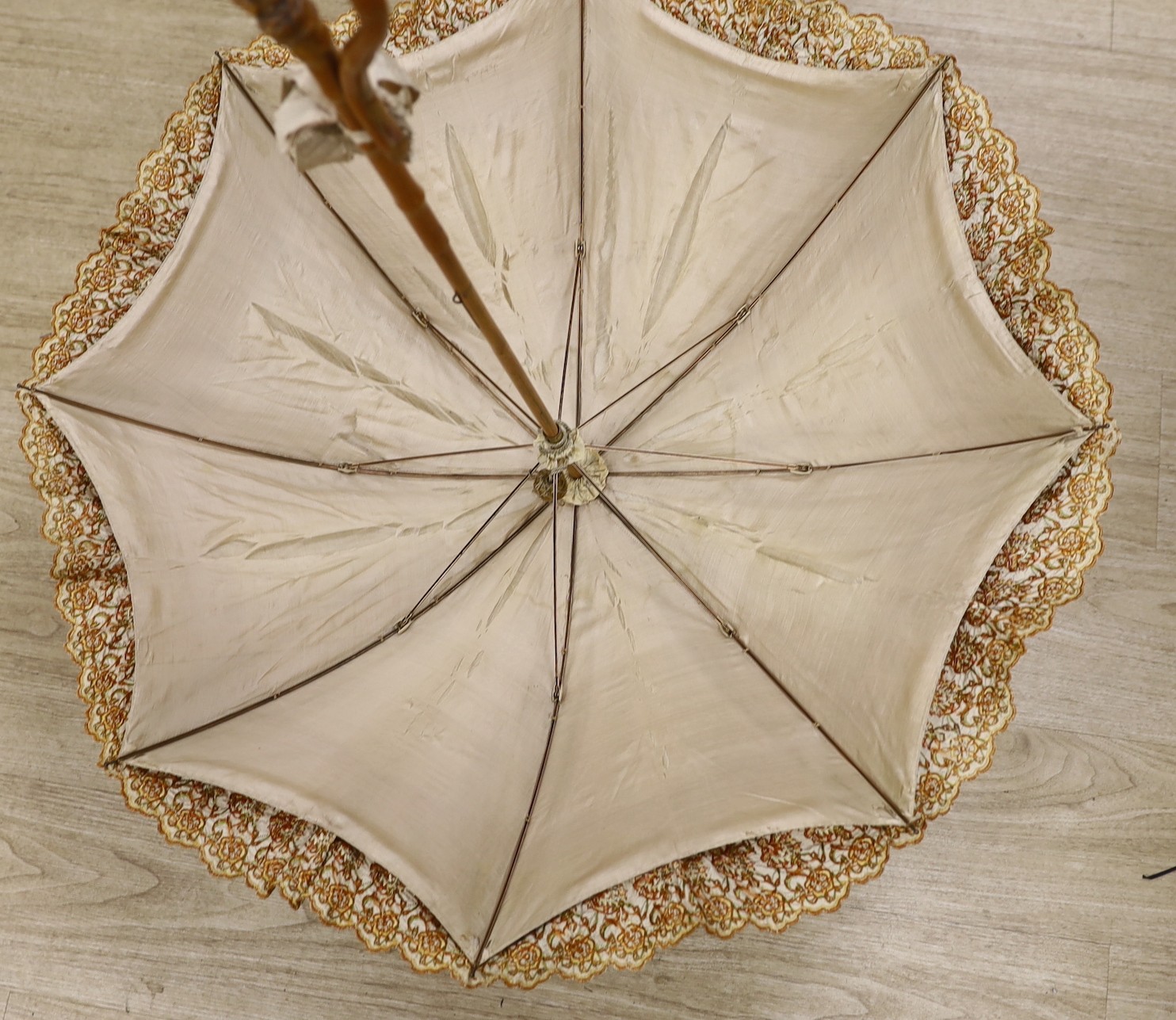 An embroidered parasol with bamboo handle. 88.5cm high - Image 3 of 4