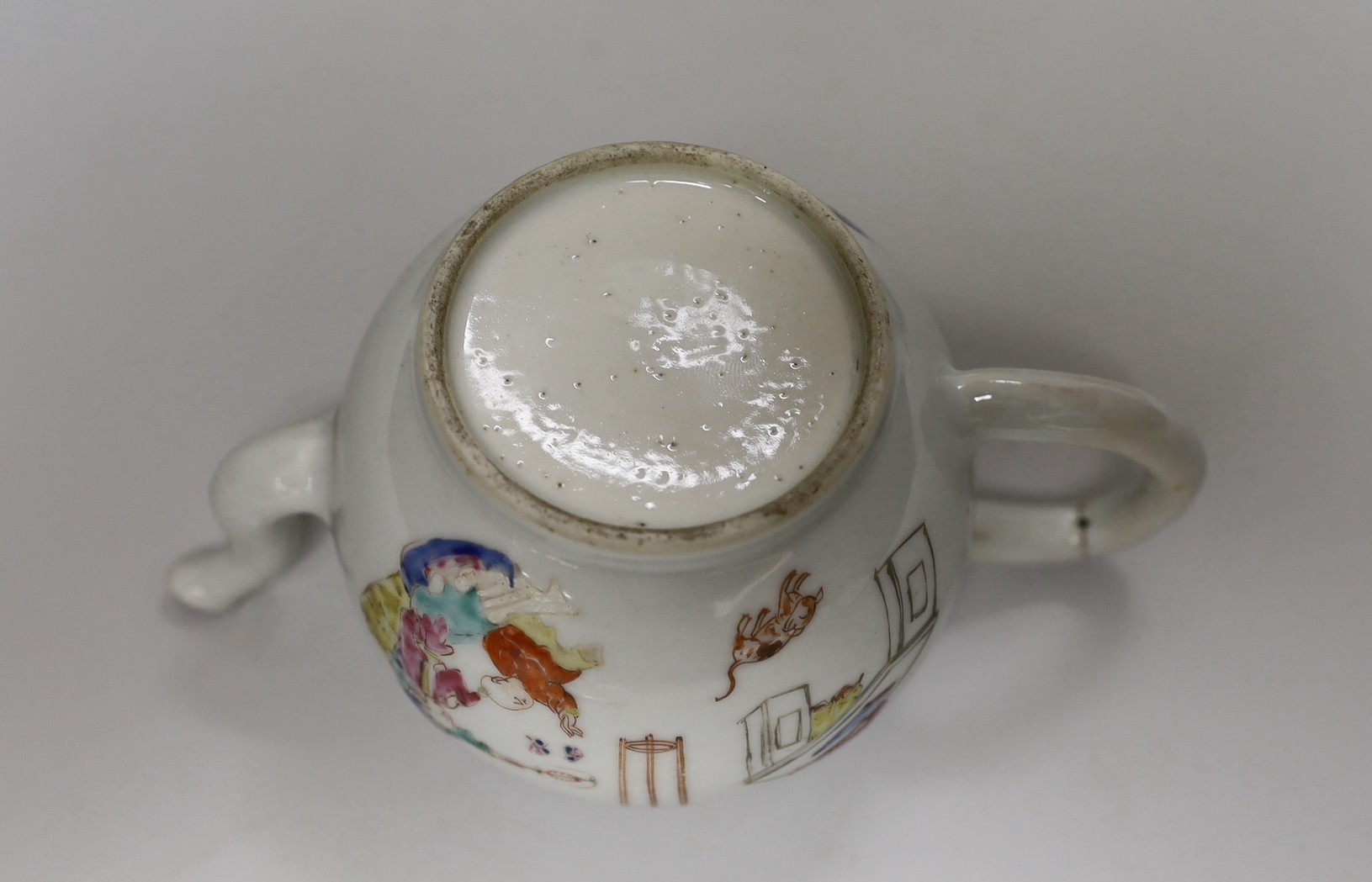 Four 18th century Chinese Export porcelain teapots. Tallest 15cm - Image 7 of 7