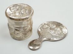 An Edwardian repousse silver Reynolds Angels toilet jar and cover, by William Comyns, London, 1901