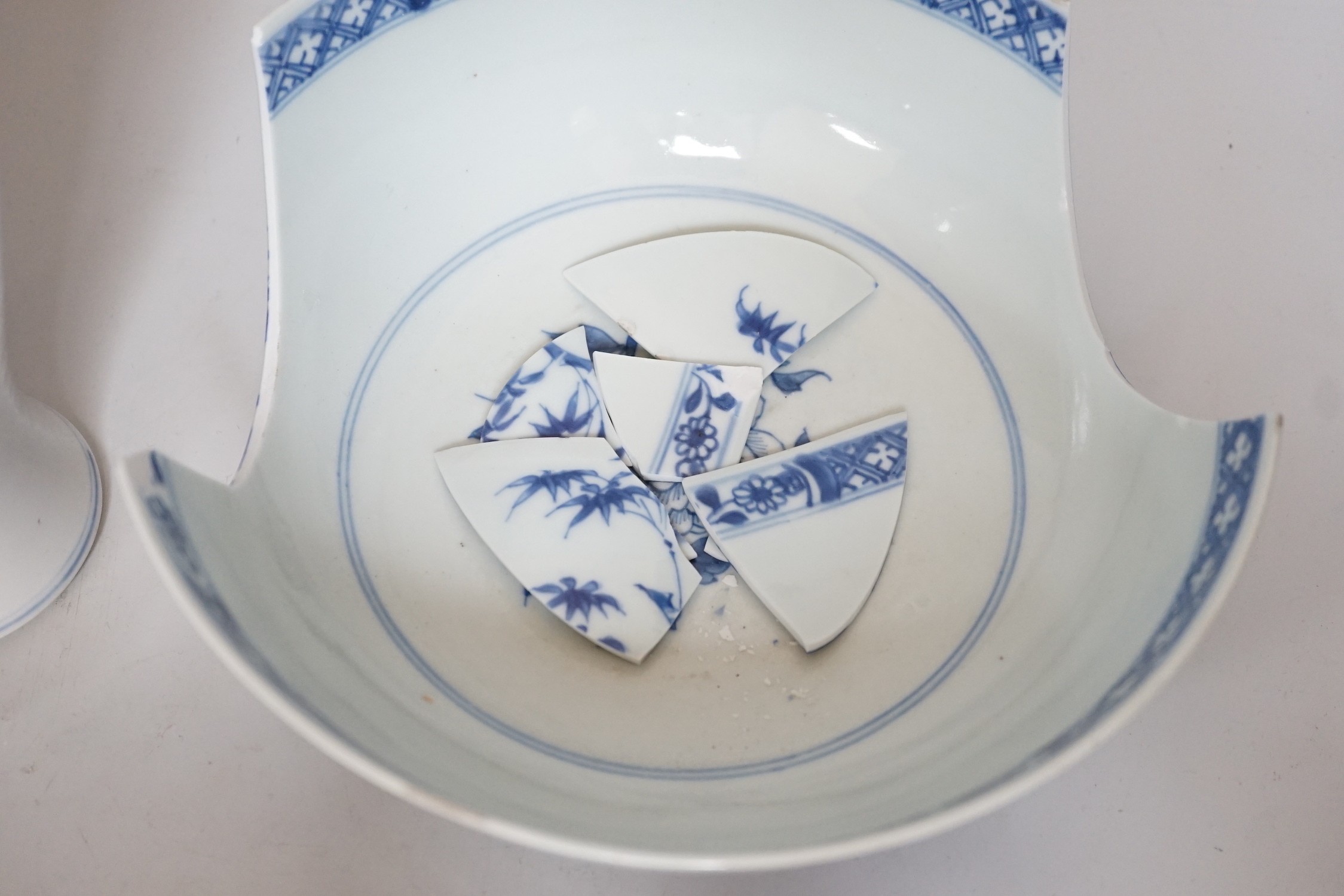 A Chinese blue and white bowl a/f and a similar vase, both Qianlong period, vase 28cm - Image 2 of 7