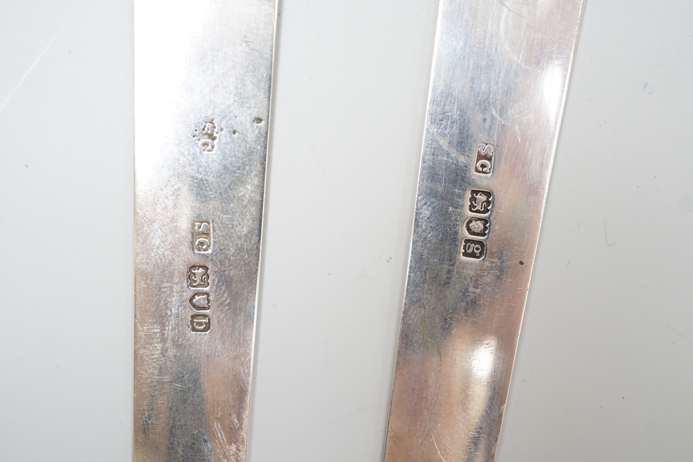 Two silver book marks by Stuart Clifford, London, 1897 and 1902, largest 17.9cm. - Image 4 of 5