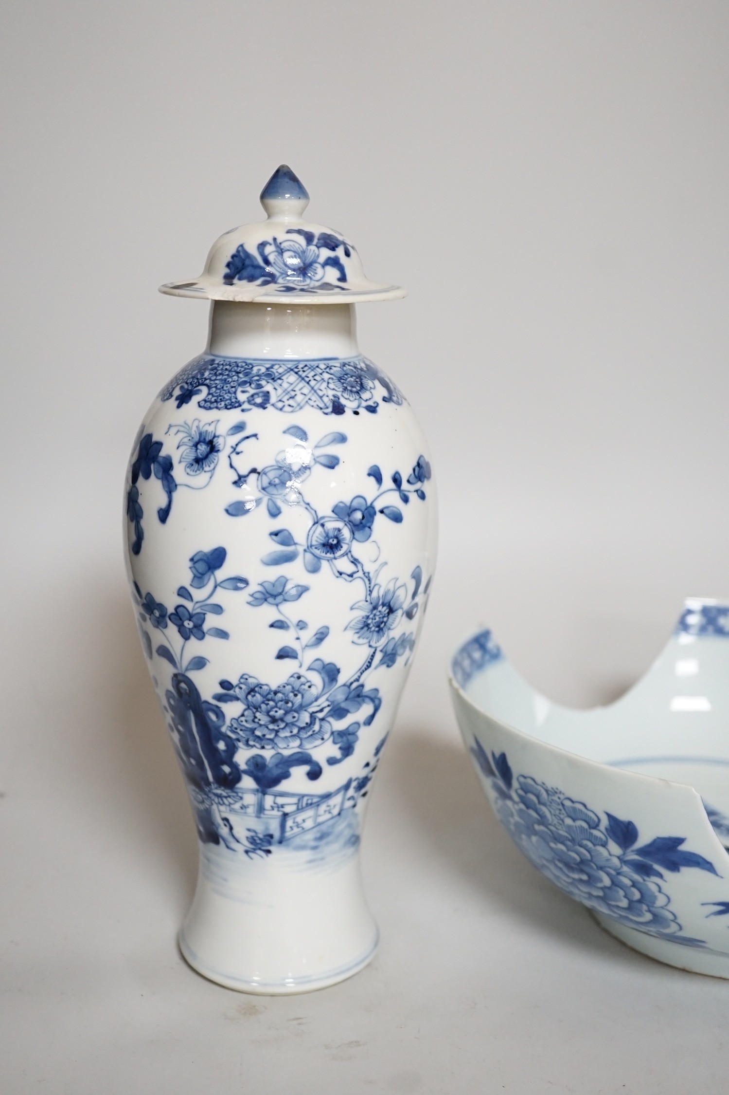 A Chinese blue and white bowl a/f and a similar vase, both Qianlong period, vase 28cm - Image 4 of 7