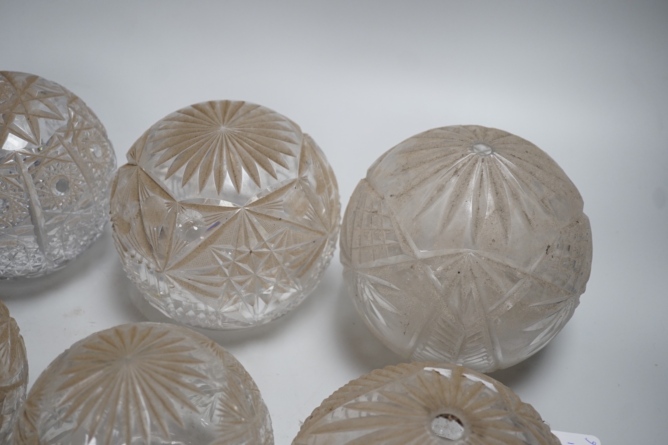 A collection of six circular cut glass table lamp shades (6) - Image 5 of 6