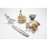 A set of cup weights, a modern level and compass and two other items (5)