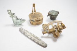 A set of cup weights, a modern level and compass and two other items (5)