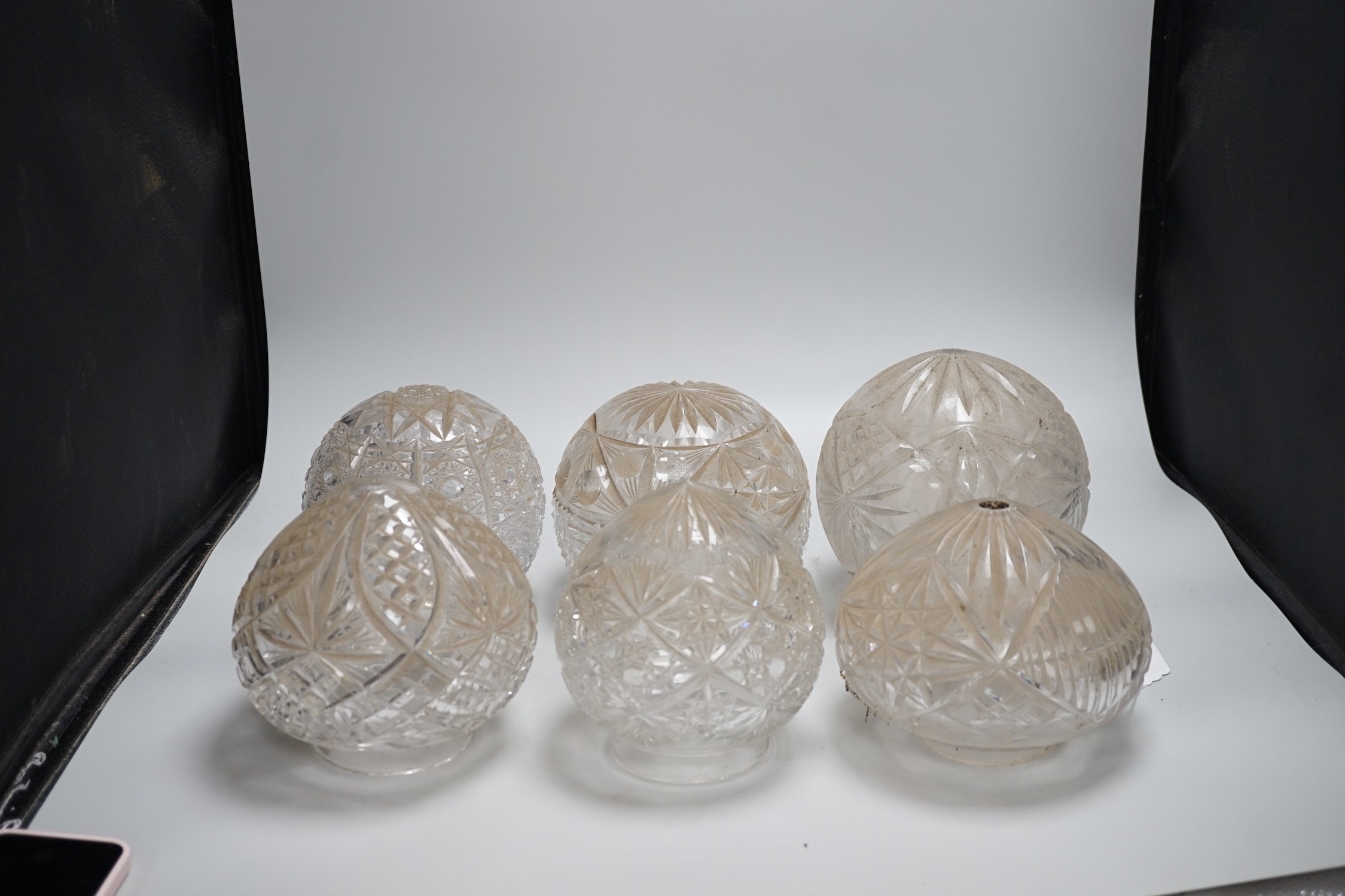 A collection of six circular cut glass table lamp shades (6) - Image 2 of 6