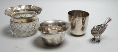 A Victorian silver tumbler cup, by Frederick Elkington, London, 1877, height 72mm, together with a