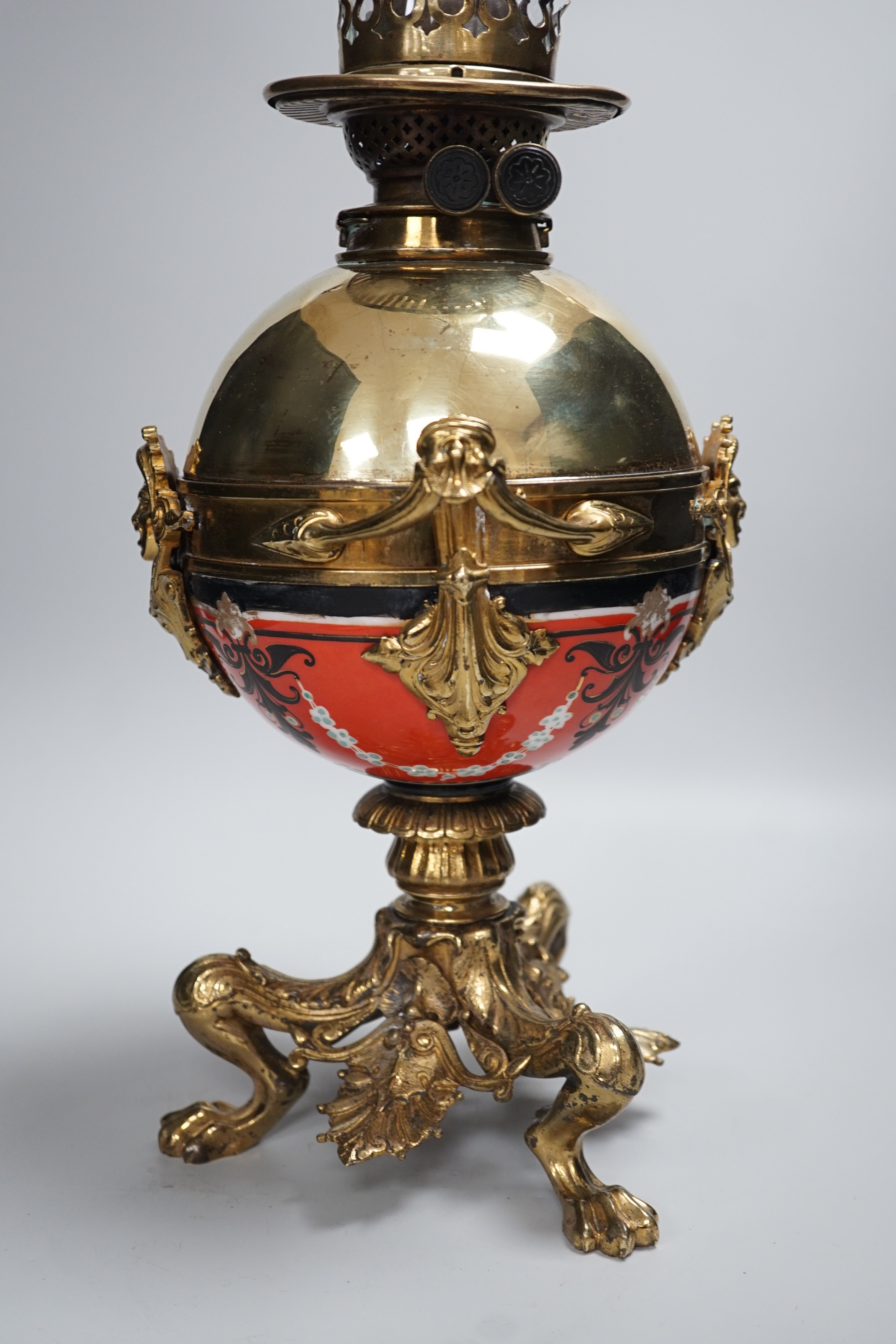 An early 20th century brass and porcelain oil lamp, 60cm total height - Image 3 of 4