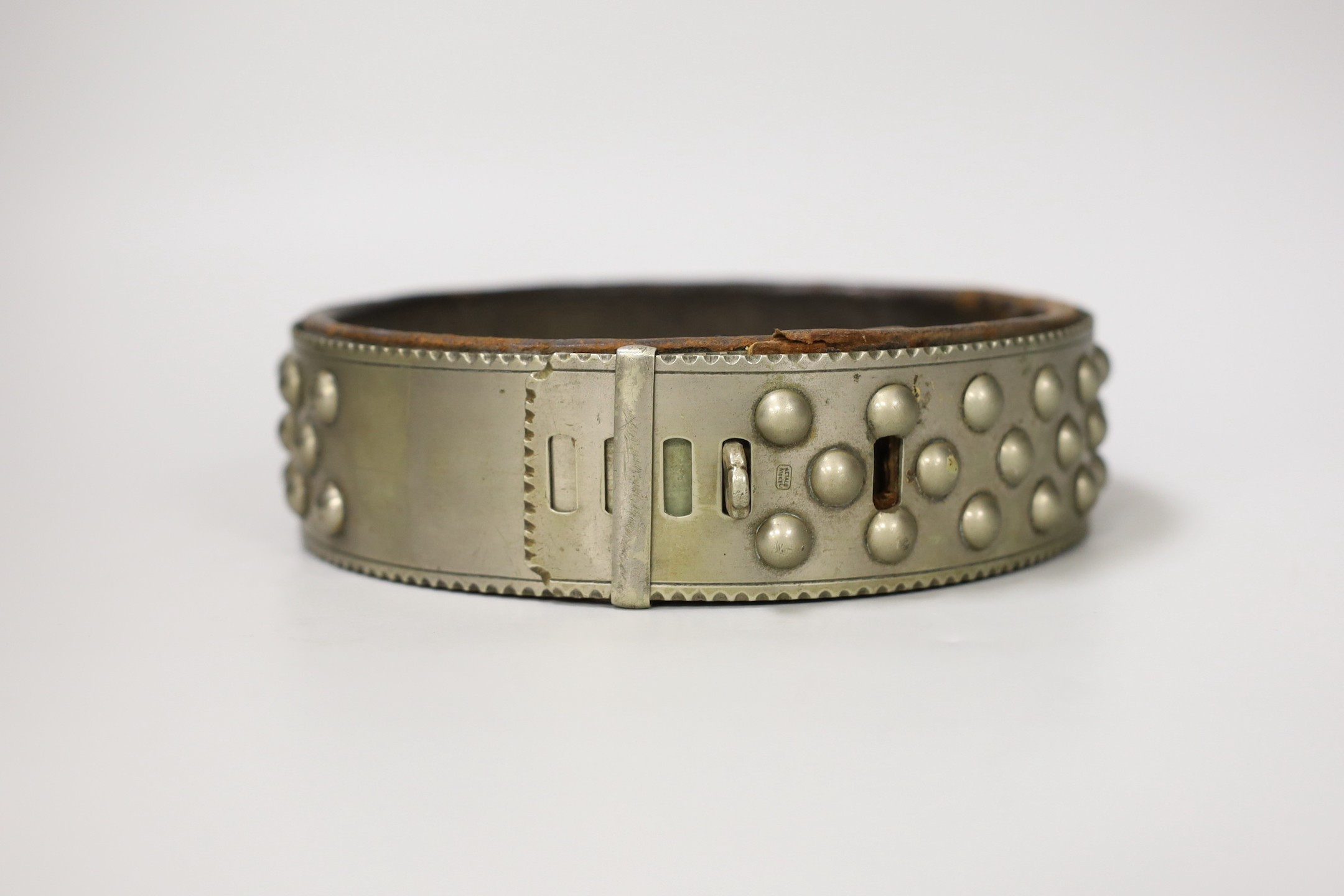 A Victorian nickel studded dog collar engraved 'EMON, MRS KING 9 CASTELLAIN RD. MAIDA VALE', 16.5 cm - Image 2 of 3