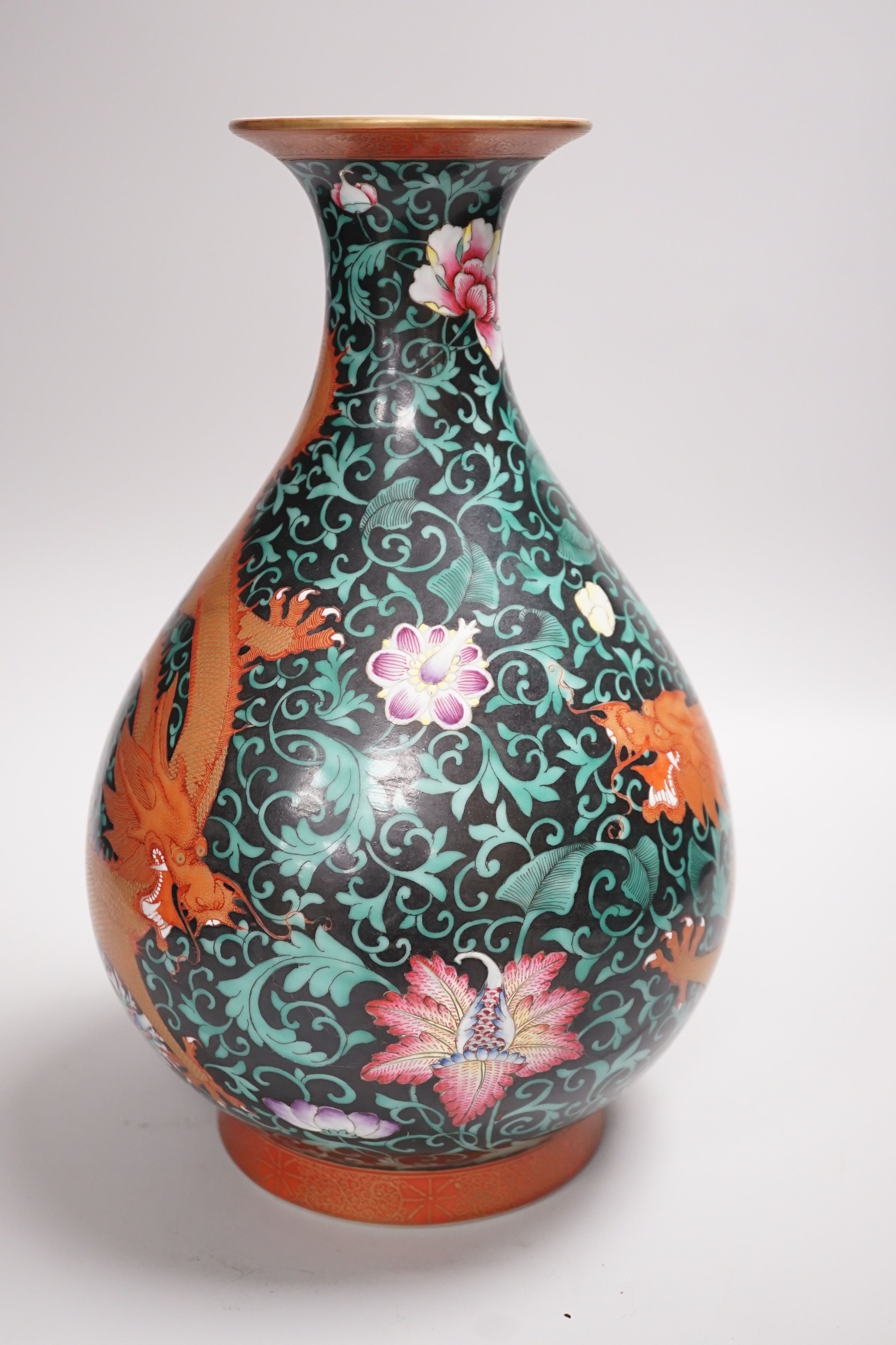 A Chinese enamelled porcelain 'dragon' vase, yuhuchunping, 31cm high - Image 2 of 5