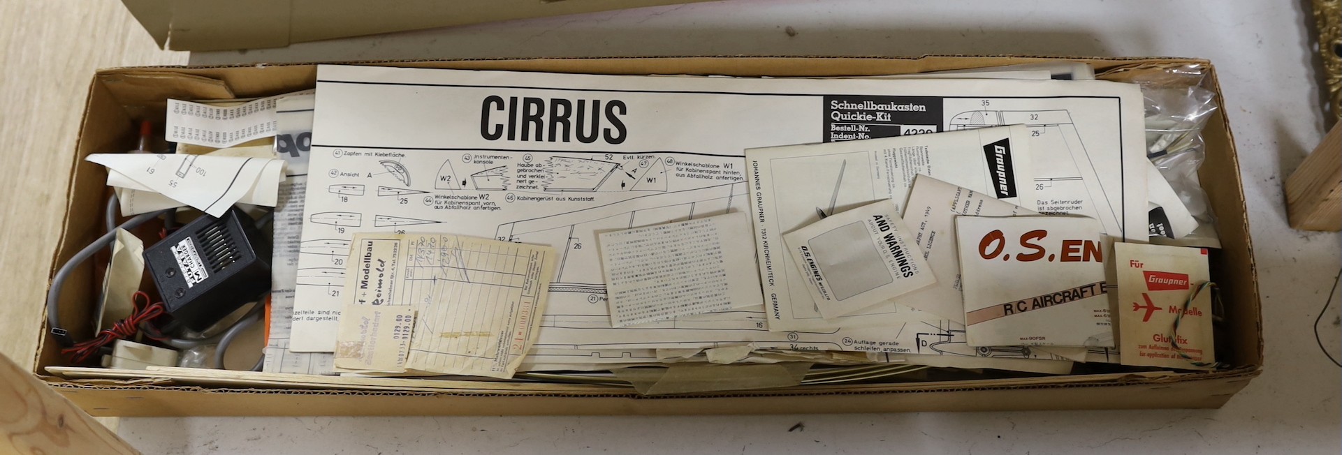 Two boxed kit models, USS Missouri and Cirrus - Image 4 of 4