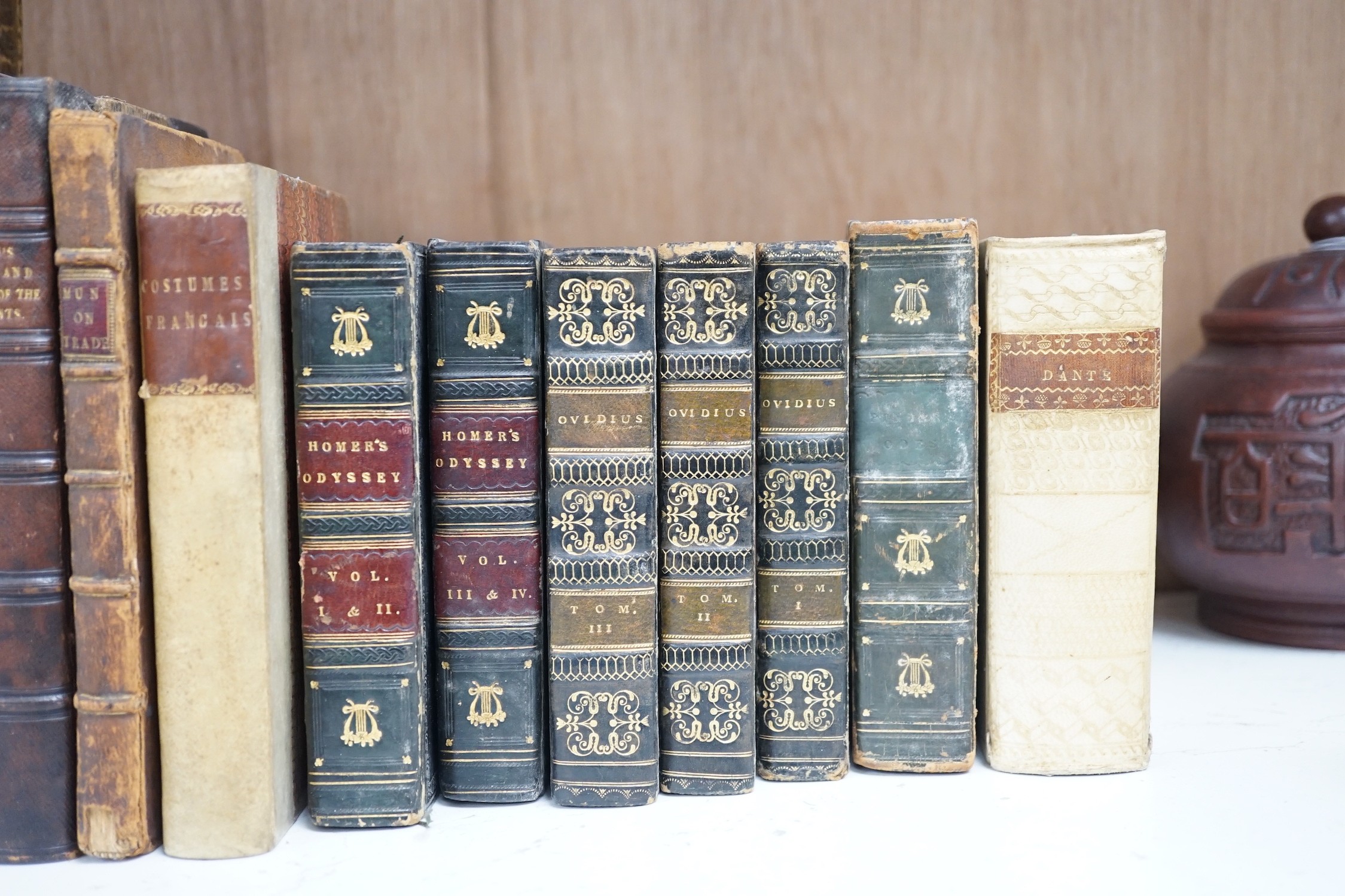 ° ° A collection of leather bindings including Mann, Homer, Dante - Image 4 of 4