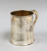 A Victorian reeded silver mug, Goldsmiths Alliance, London, 1865, 97mm, 9.1oz.
