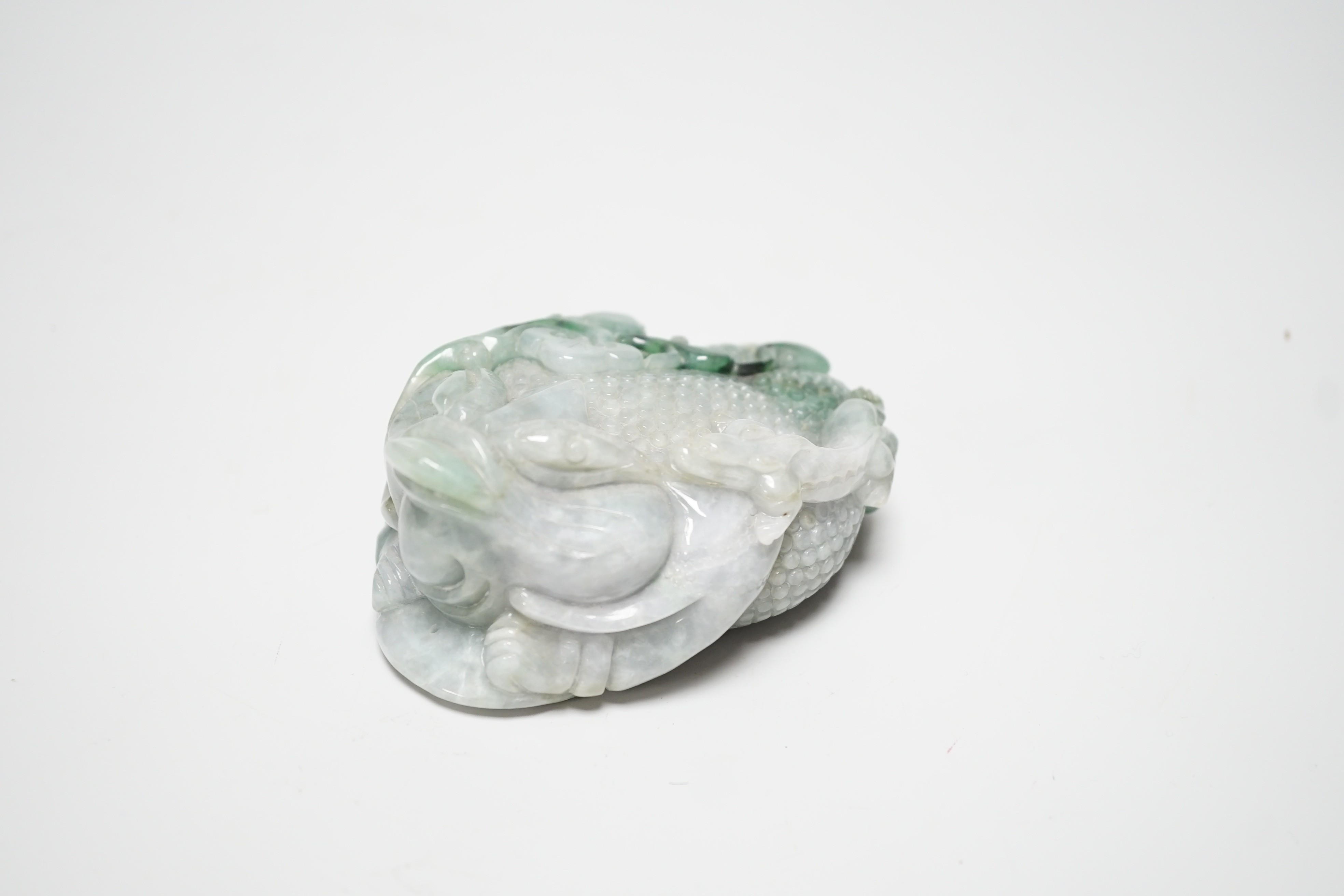 A Chinese jadeite carving of a toad, 10cm long - Image 2 of 6