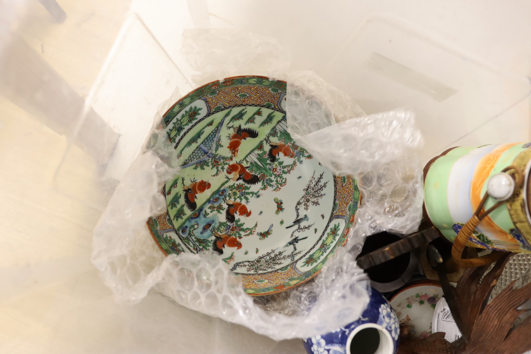 A group of mixed oriental ceramics including Chinese - Image 2 of 4