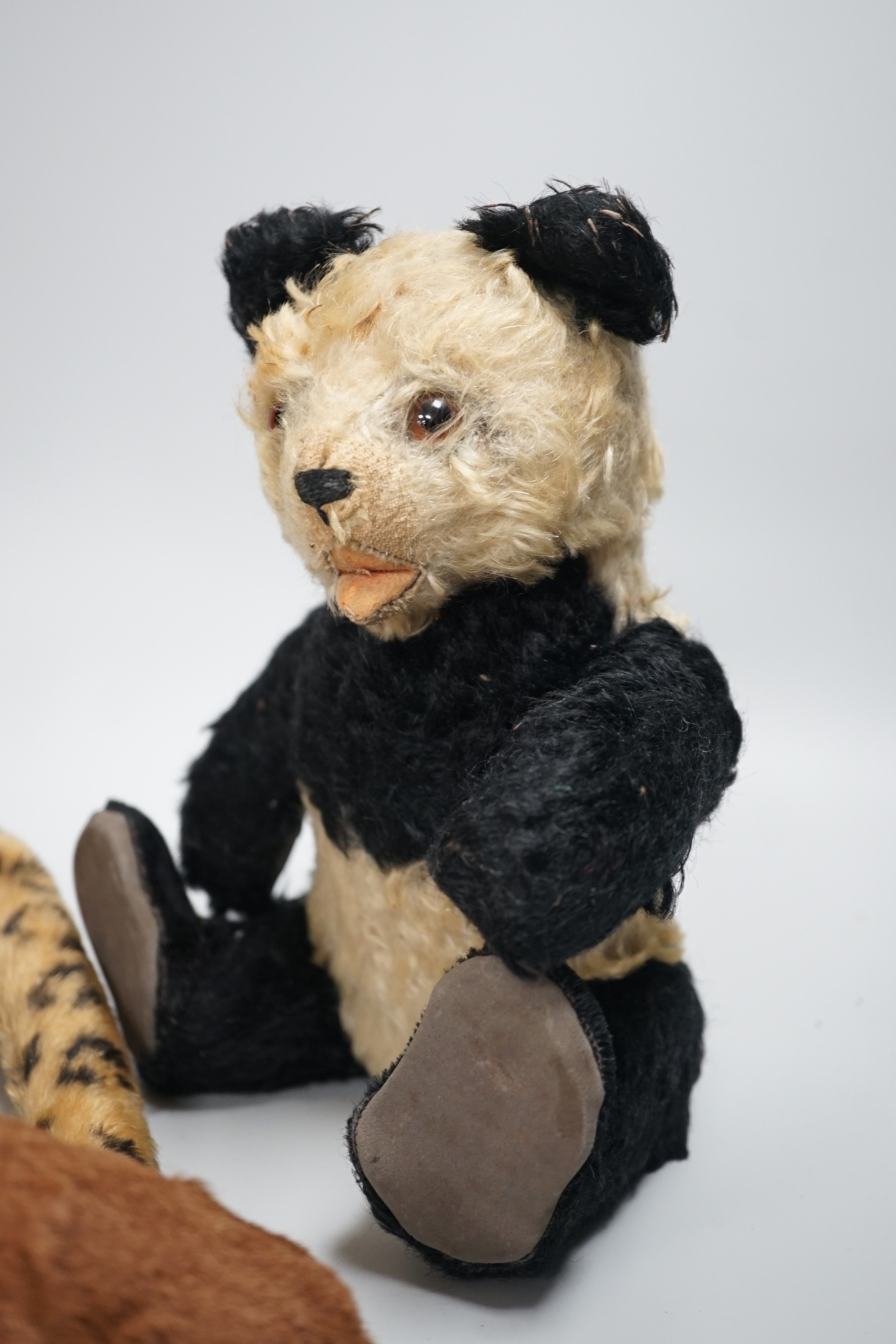 Three Steiff soft toys and a Japanese clockwork bear - Image 5 of 6