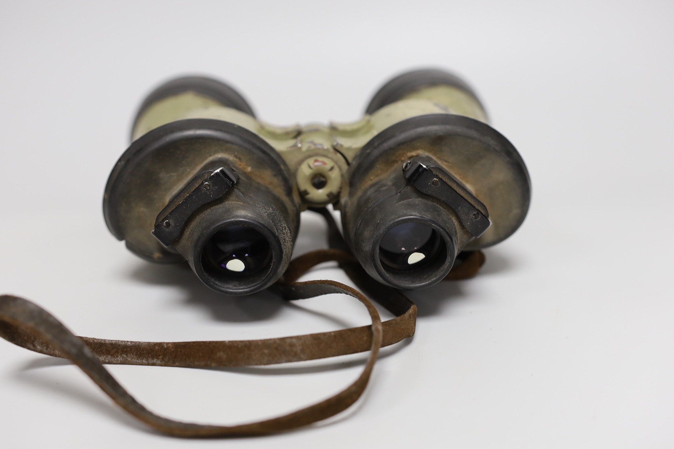 A pair of WWII German U boat binoculars, blc 7 x 50 serial no. 55429, rubber mounts, 19cms long - Image 3 of 3