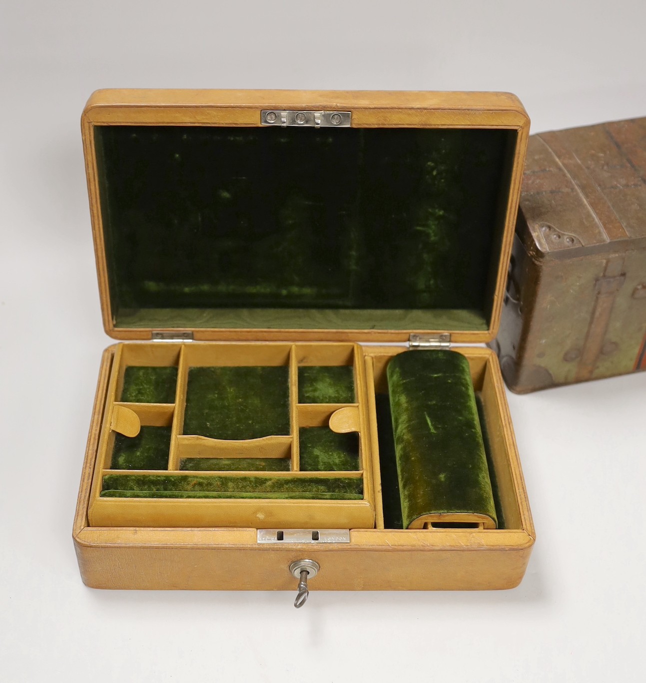 A leather Bramah jewellery case, a tortoiseshell cigarette box and a biscuit box. Widest 25.5cm - Image 4 of 6