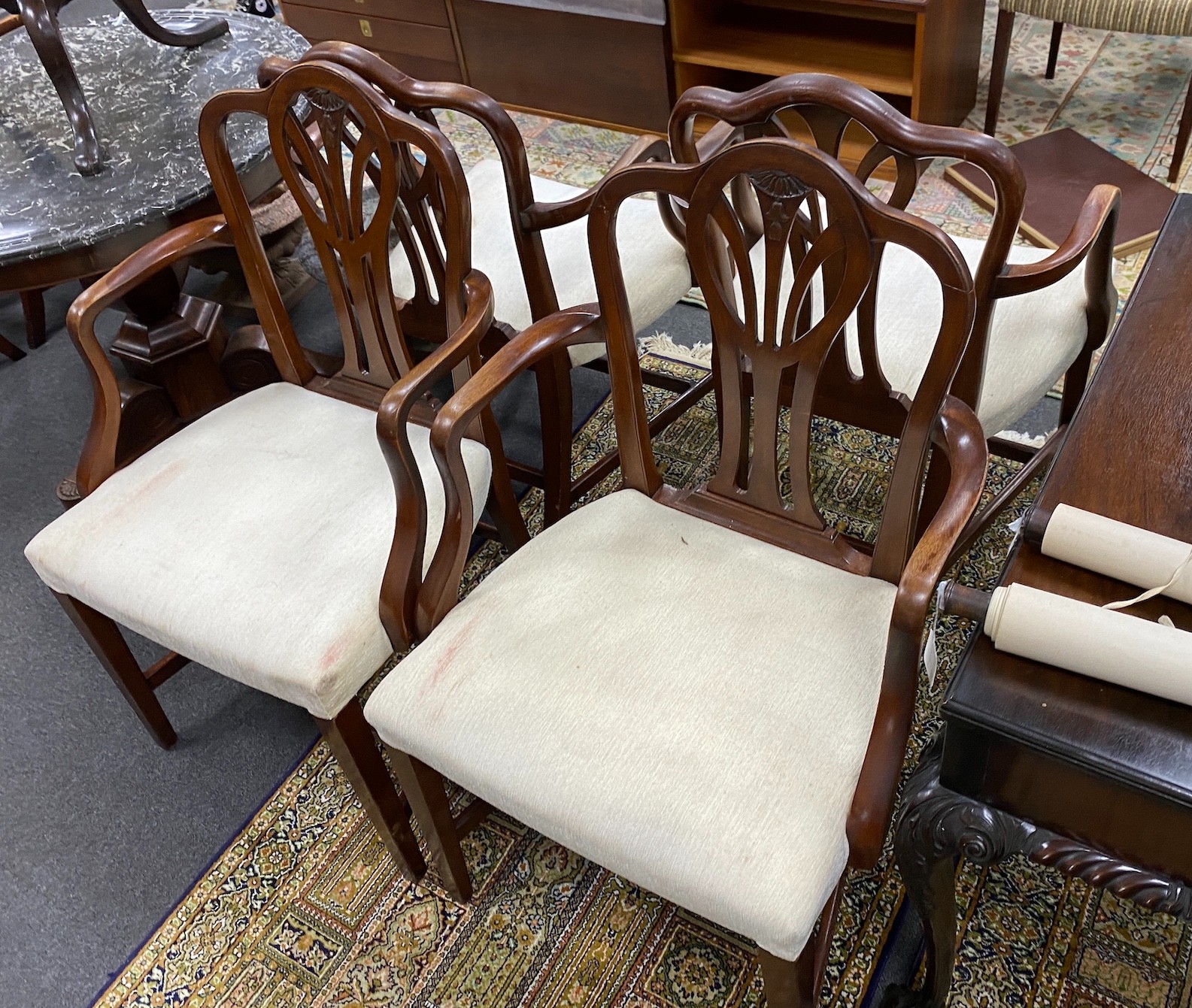 A set of ten George III style mahogany dining chairs - Image 3 of 4