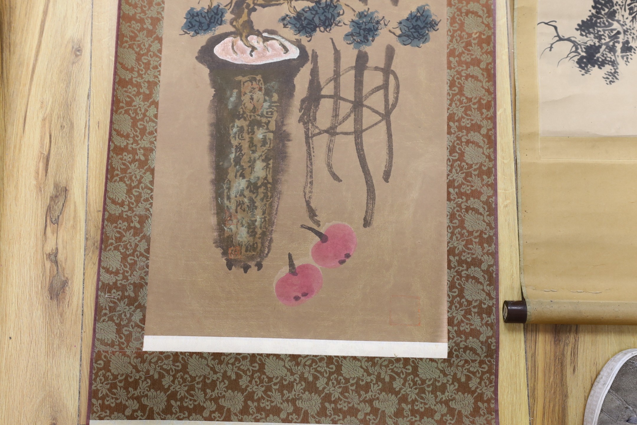 Two Chinese scroll pictures - Image 2 of 7