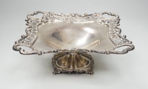 An Edwardian silver square pedestal bowl with pierced border, Albert Henry Thompson Sheffield, 1904,