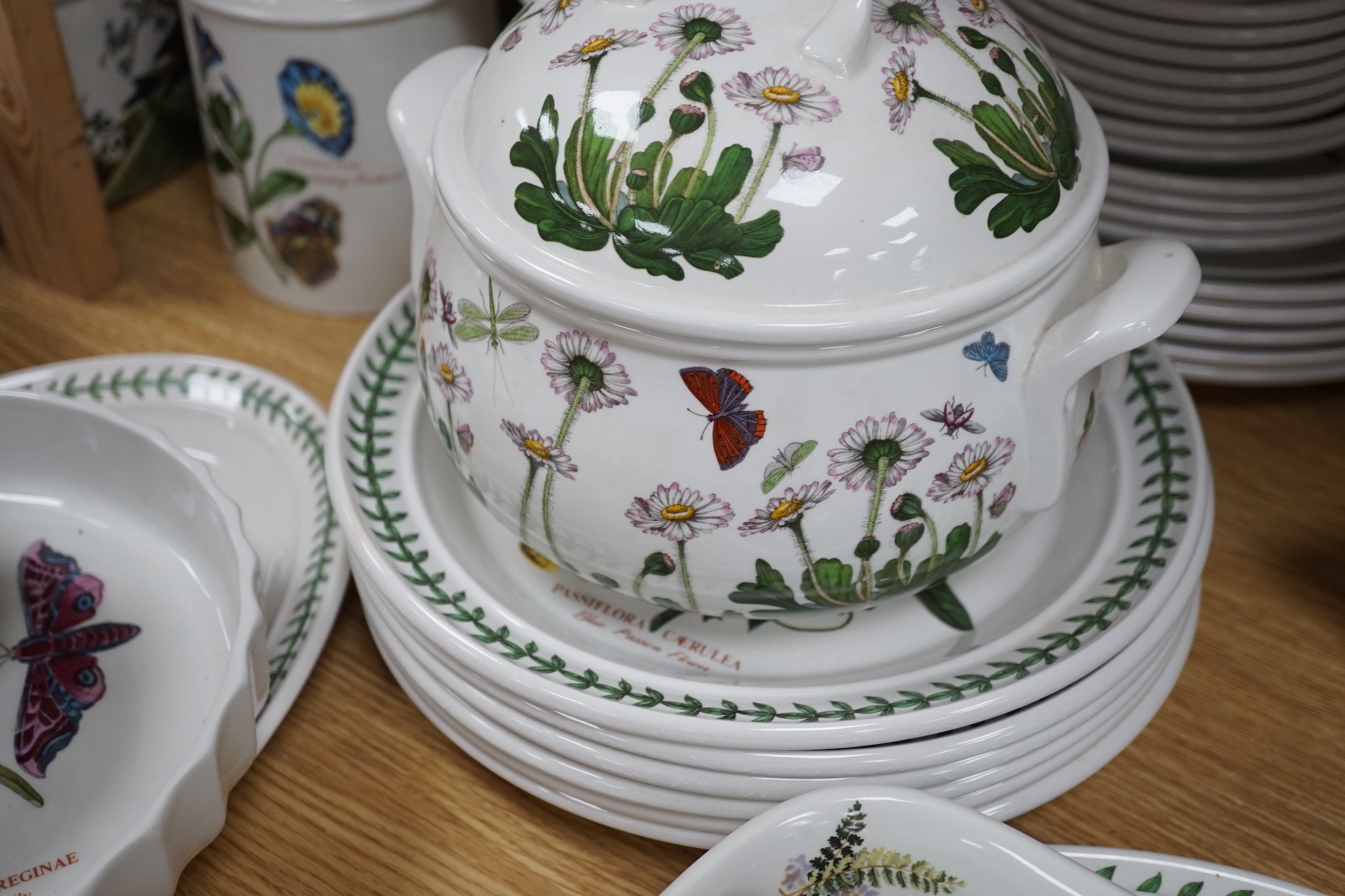 A mixed Portmerion dinner service- a biscuit jar and cover, tureens, serving dishes, teapot etc - Image 6 of 8