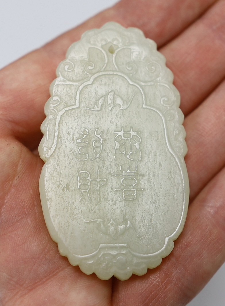 Three Chinese jade or bowenite carvings - Image 4 of 7