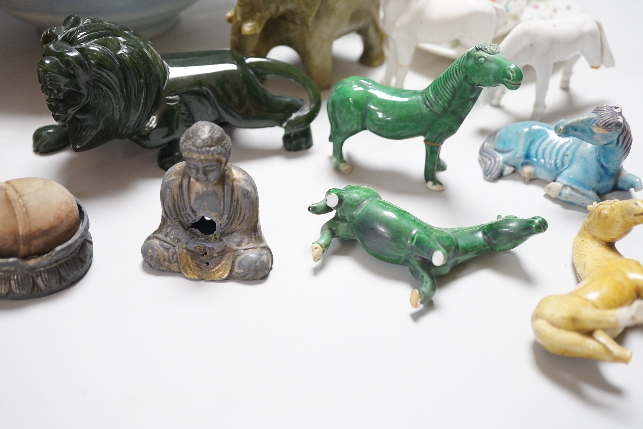 A collection of Chinese ceramic and hardstone figures etc, - Image 3 of 11