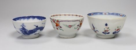 Three Chinese export porcelain tea bowls, 18th century, largest 8.8cm